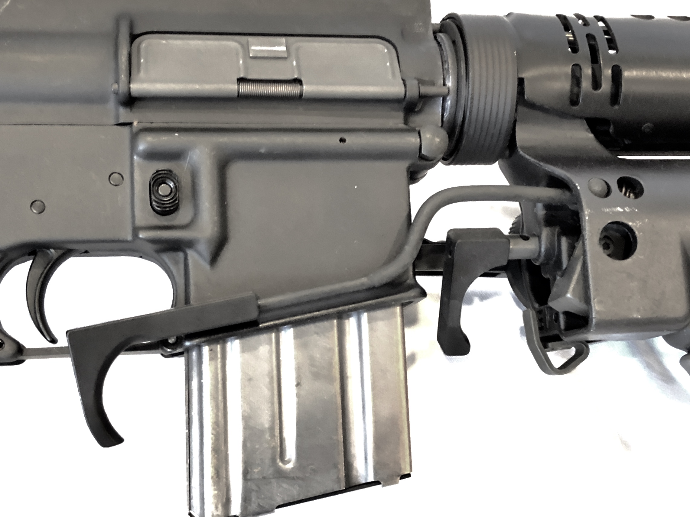 GS | Gun Auction: Rare Colt US Property Marked M16A1 with Colt XM148 ...