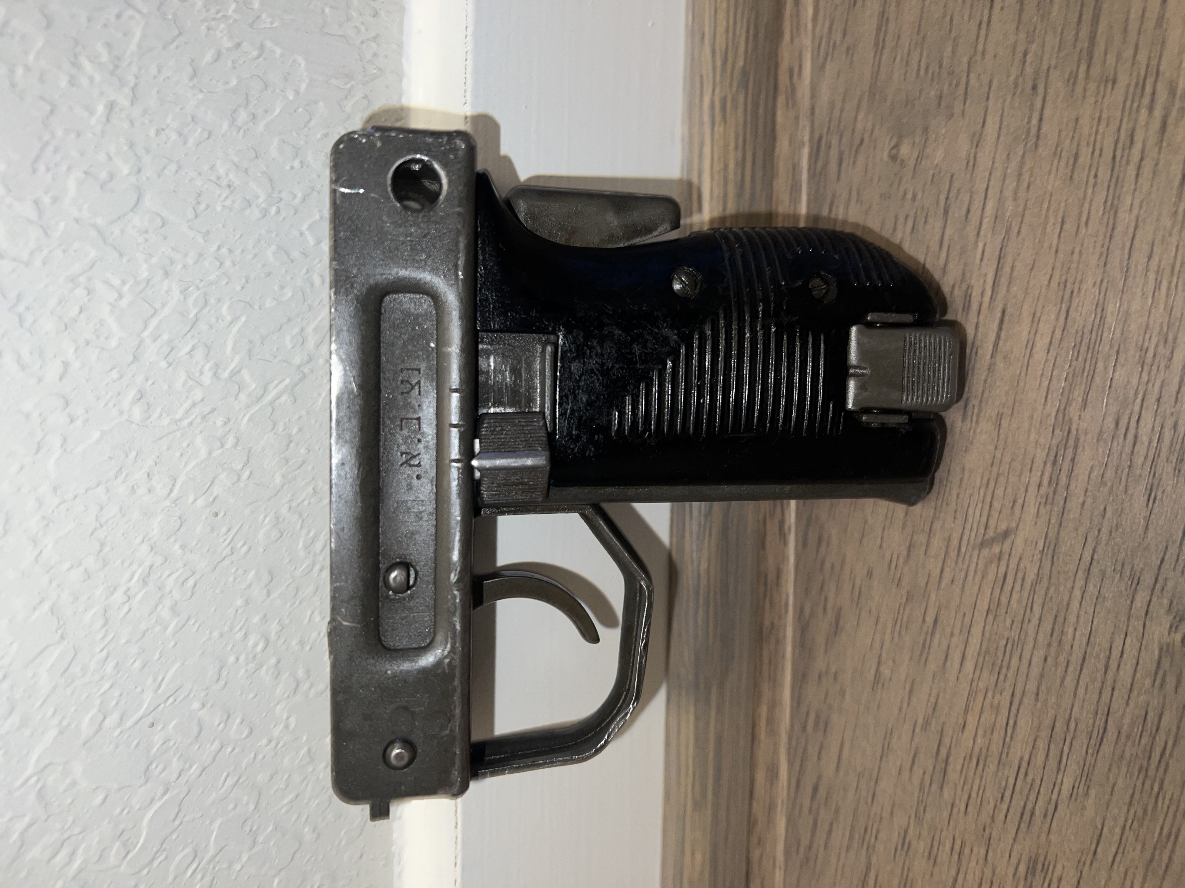 Vector Arms UZI Machine Gun W/Extras