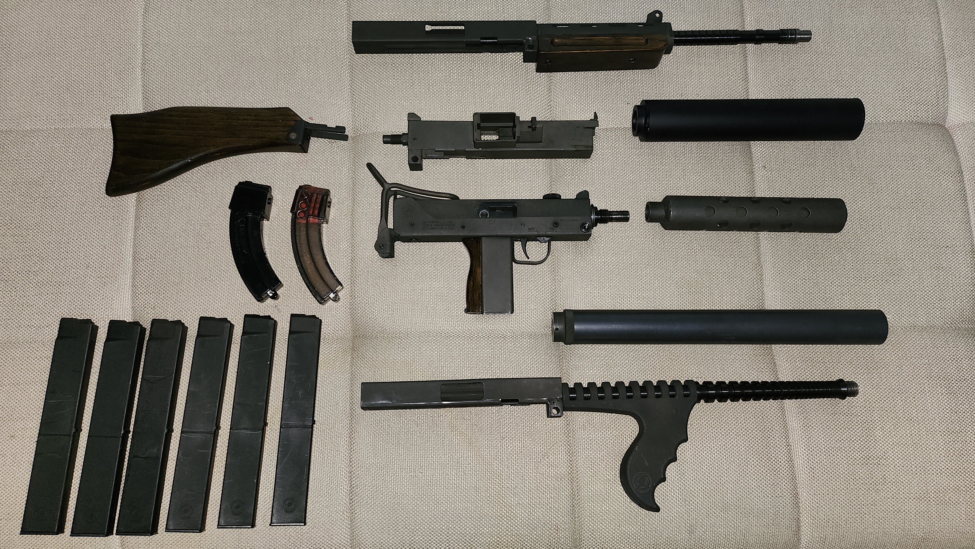 M11 Machine Gun with Exrtras!!