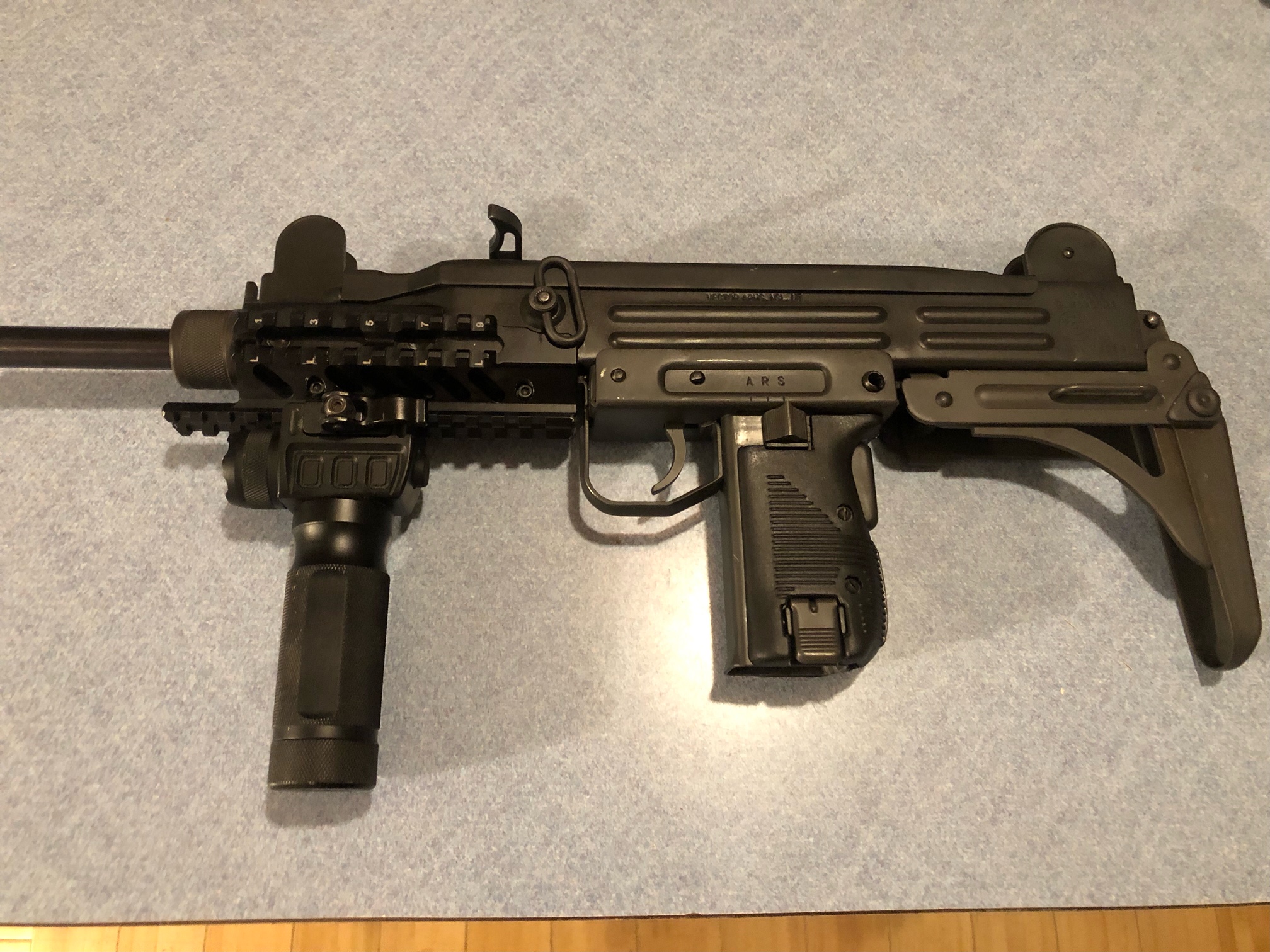 Group/Vector Transferable UZI w/Suppressor
