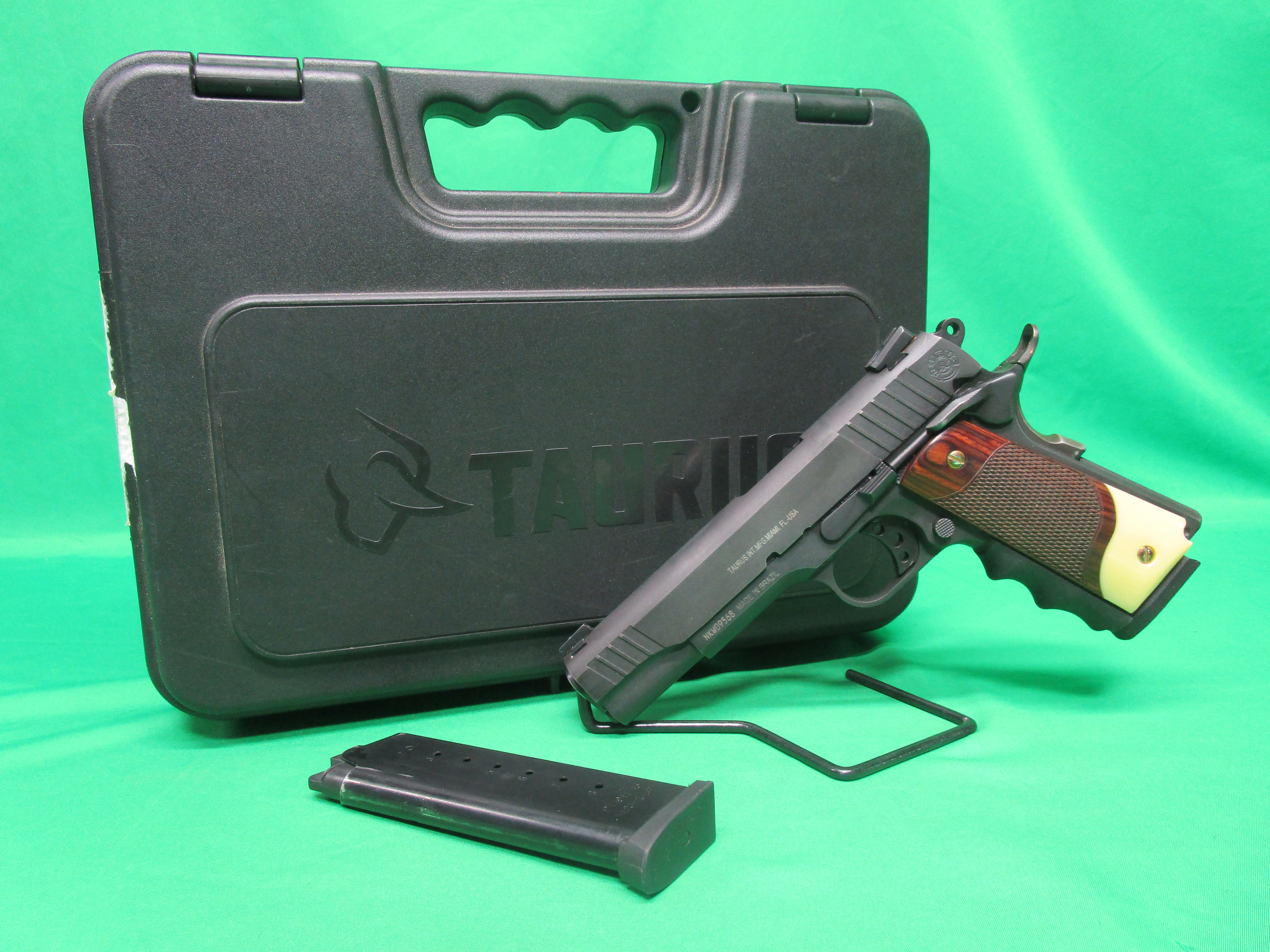 USED TAURUS 1911 45ACP 5" W/ CASE & 2 MAGS NKW09568