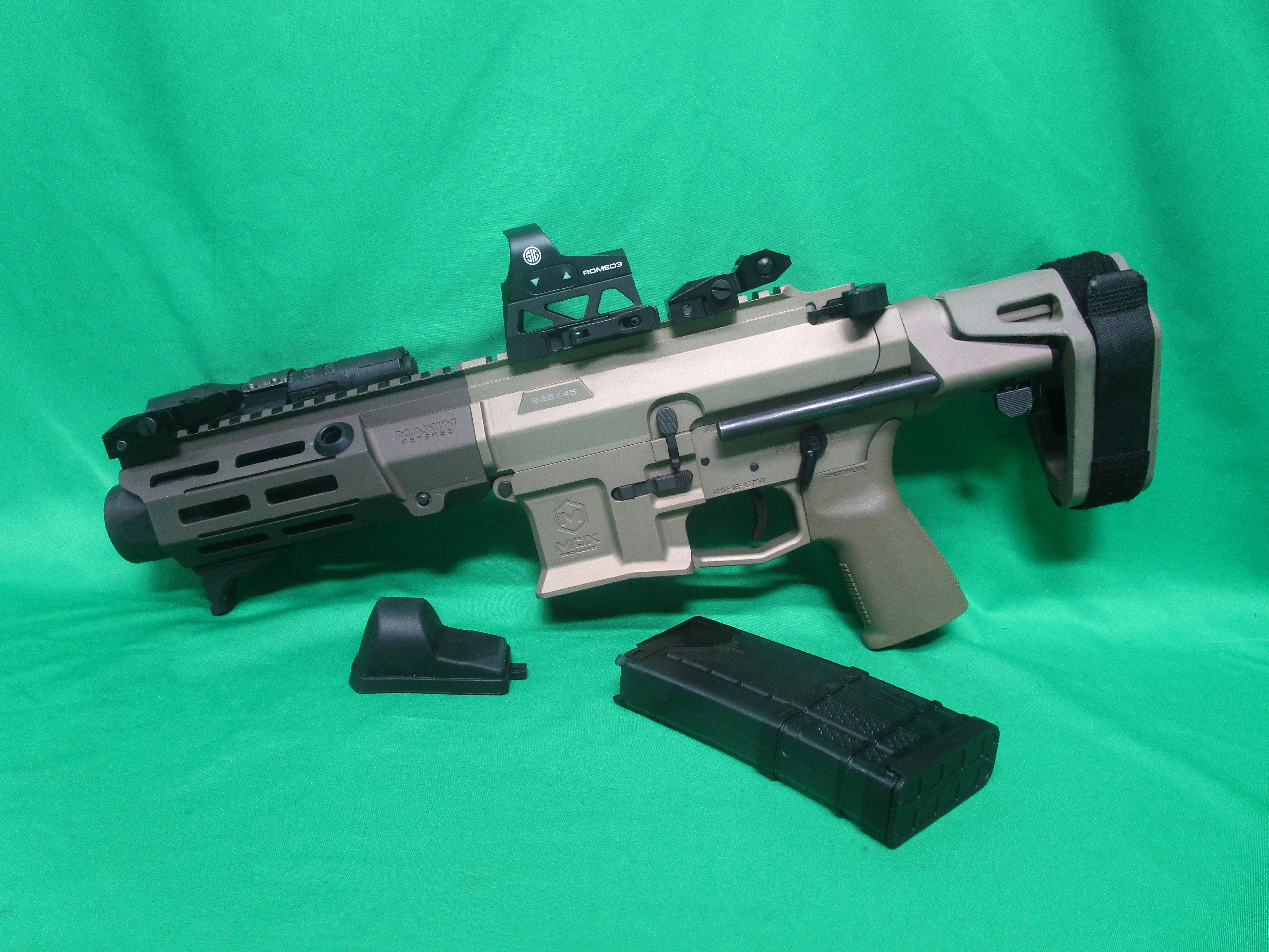 USED MAXIM DEFENSE MDX 5.56 NATO 5" W/ ROMEO 3, STREAMLIGHT, & 1 MAG MXM1812790