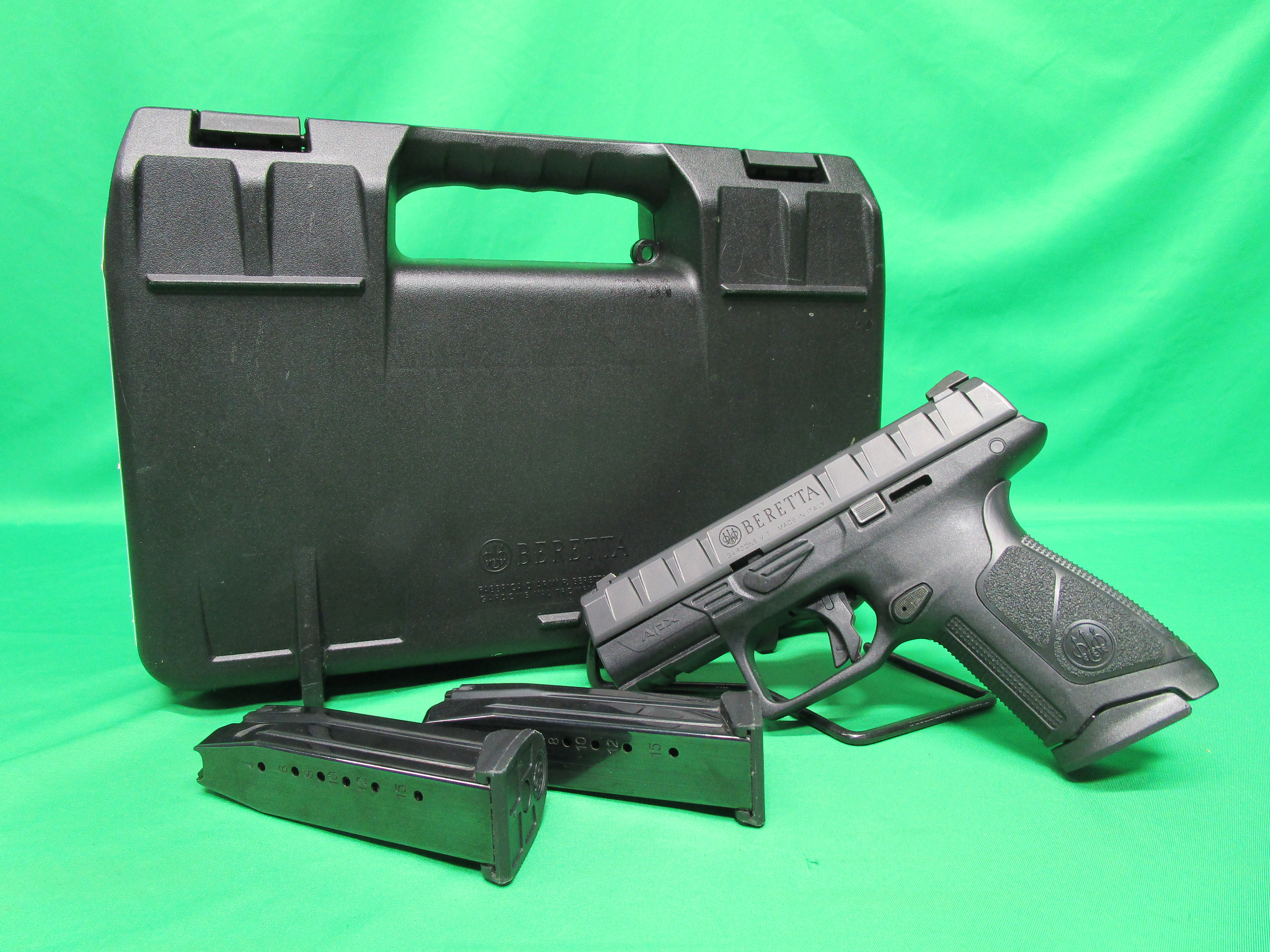 USED BERETTA APX 9MM 3.5" W/ CASE & 3 MAGS A053336X