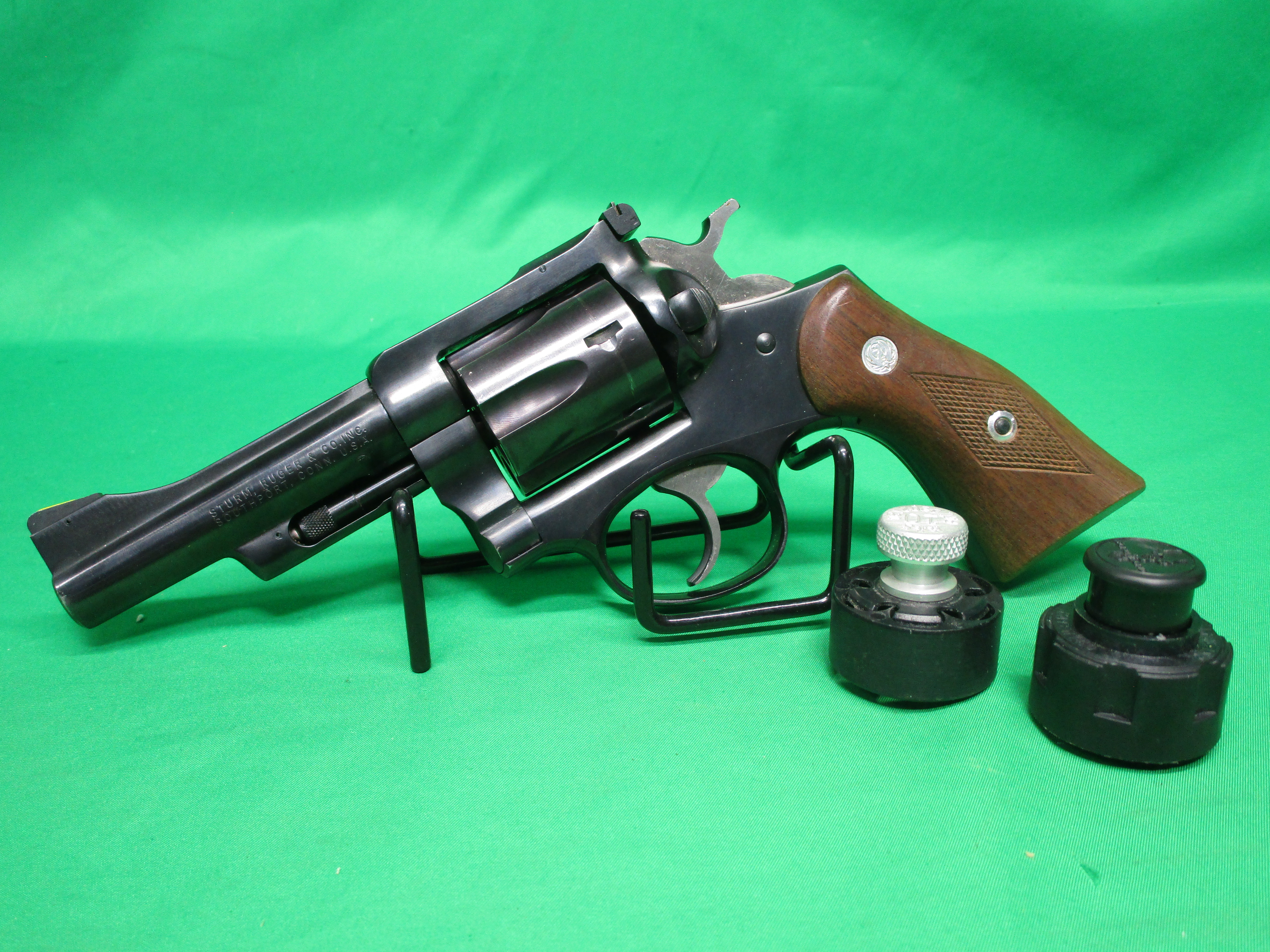 USED RUGER SECURITY-SIX 357MAG 4" W/ 2 SPEEDLOADERS 15004196