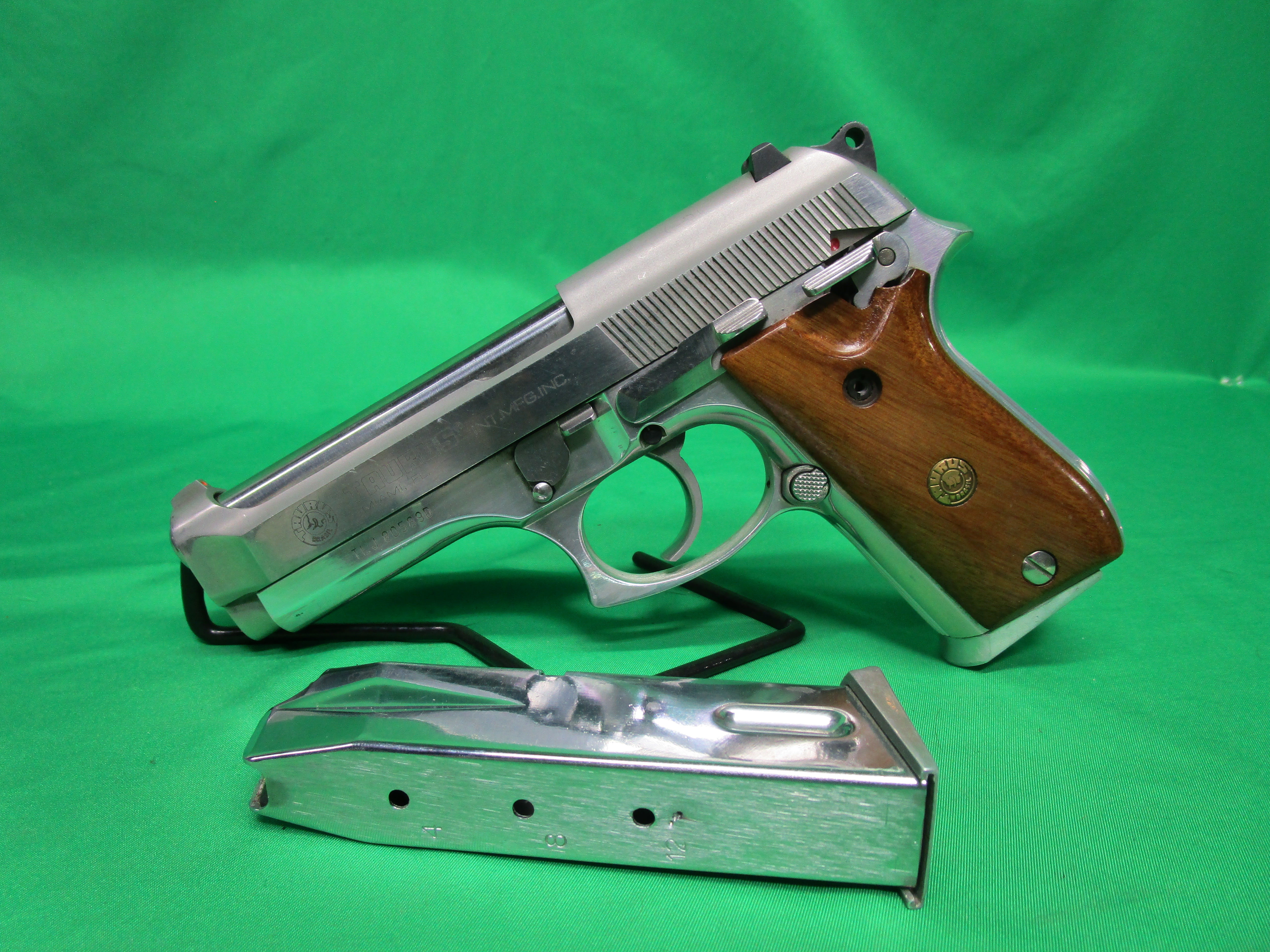 USED TAURUS PT 92 CS 9MM 4" W/  MAGS TLJ80589D
