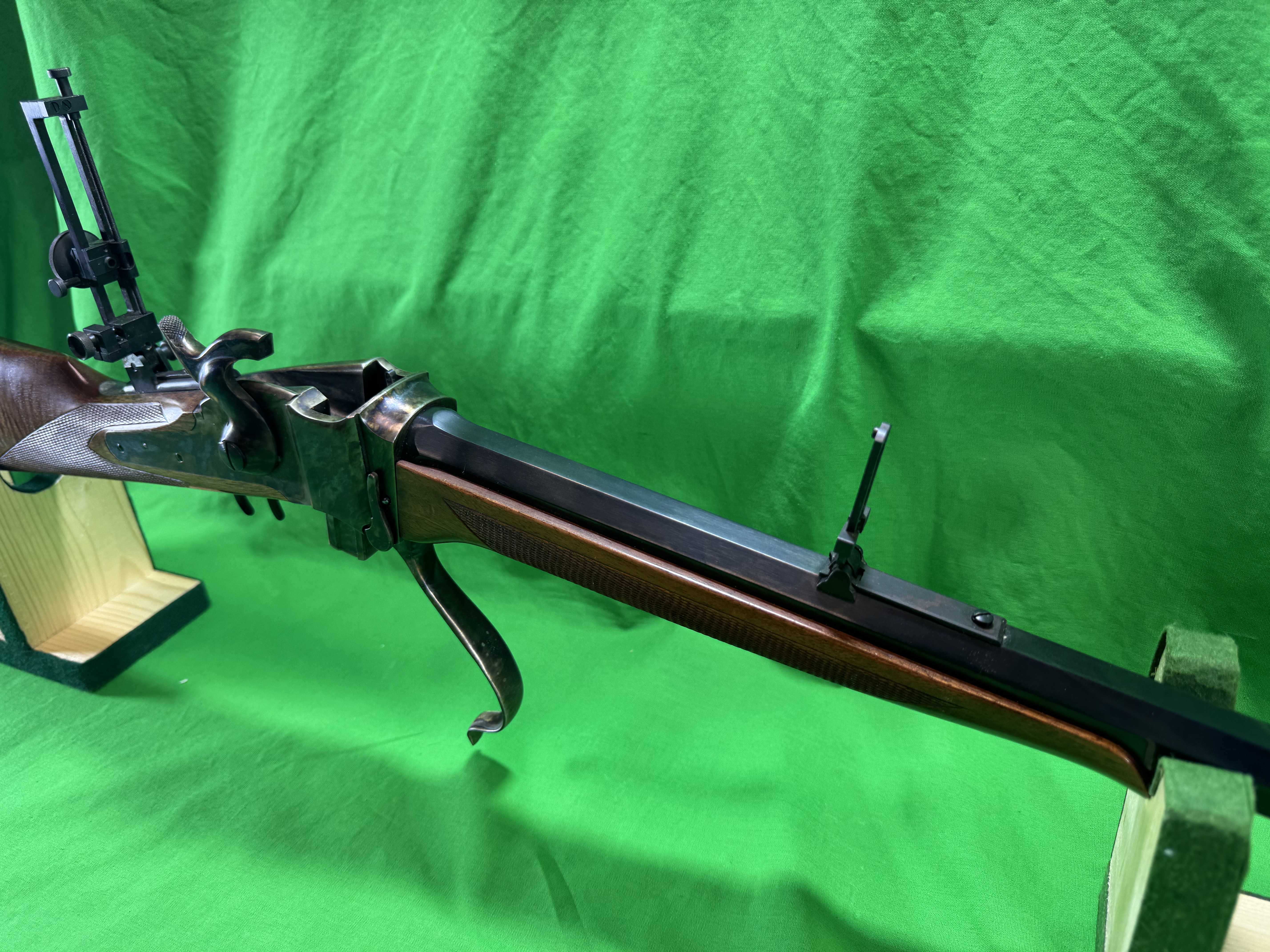 Pedersoli - 1874 Sharps Sporting, Extra Deluxe 32" .45-70 "Buffalo Hunter"