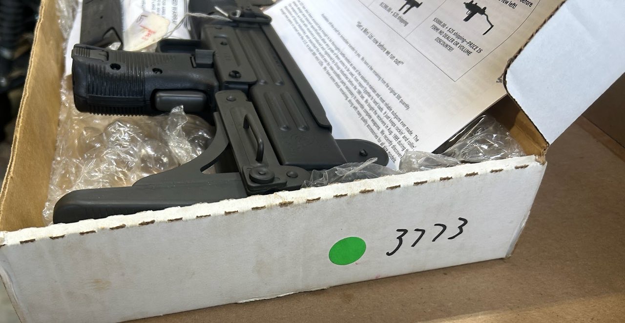 NEW IN BOX Group/Vector Full Size Uzi Transferable Machine Gun