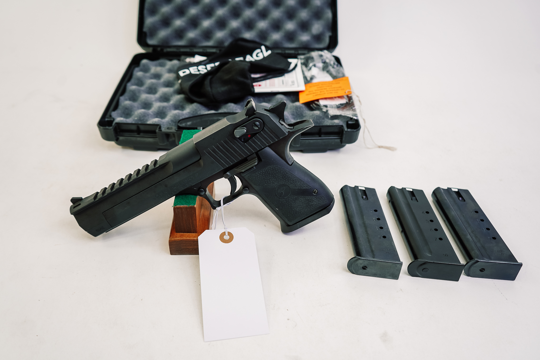 USED MAGNUM RESEARCH DESERT EAGLE 50AE