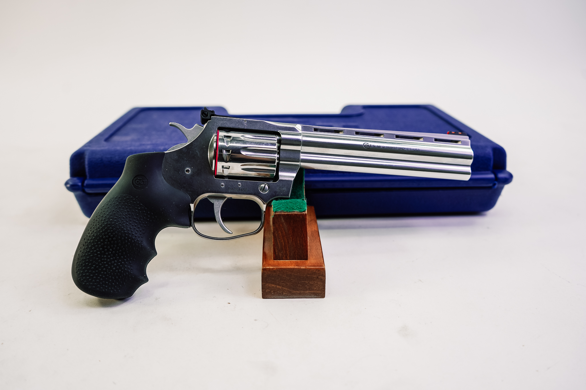 Colt King Cobra 22LR Colt Cobra King COLT-KING-COBRA 6"