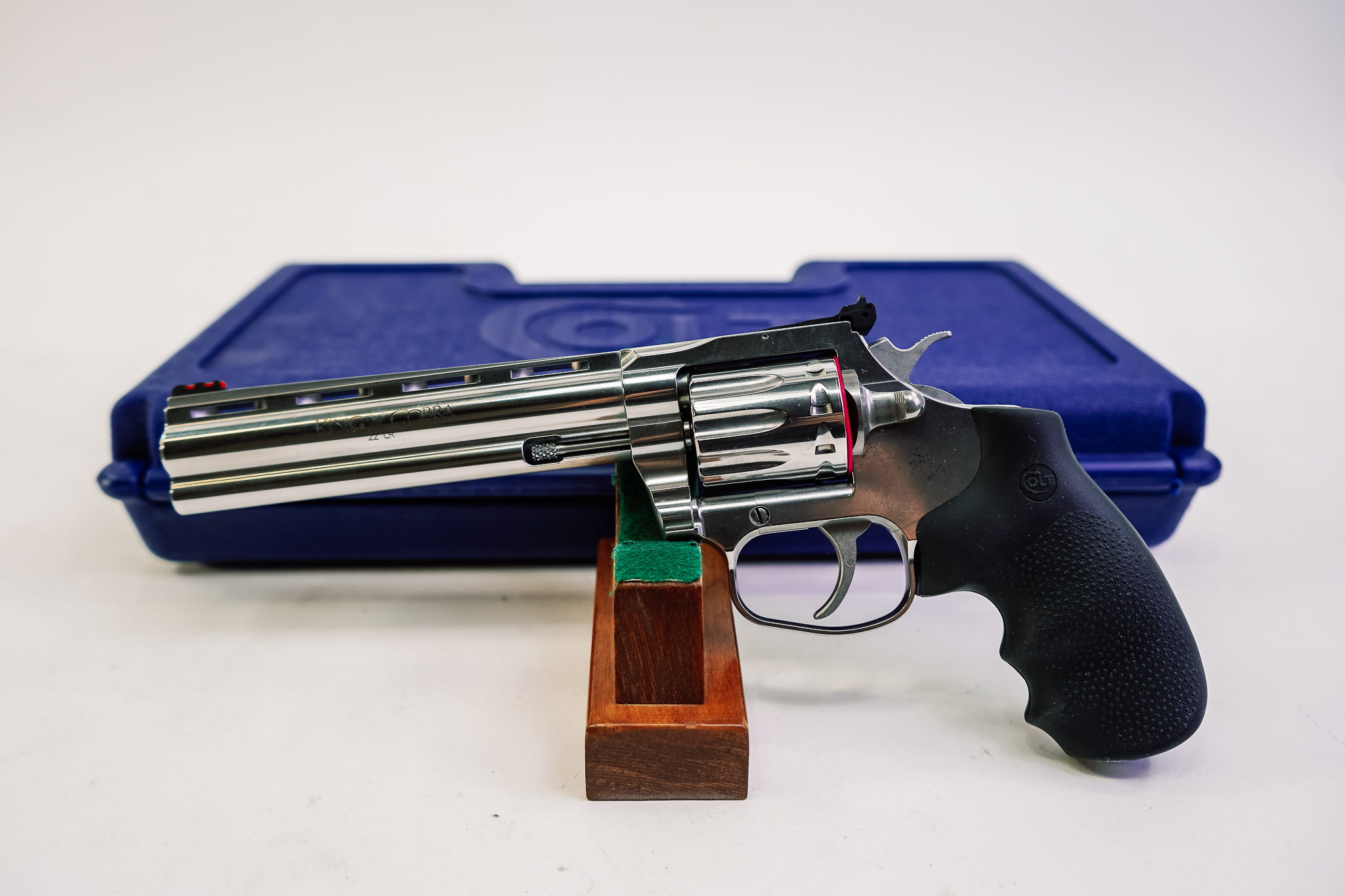 Colt King Cobra 22LR Colt Cobra King COLT-KING-COBRA 6"