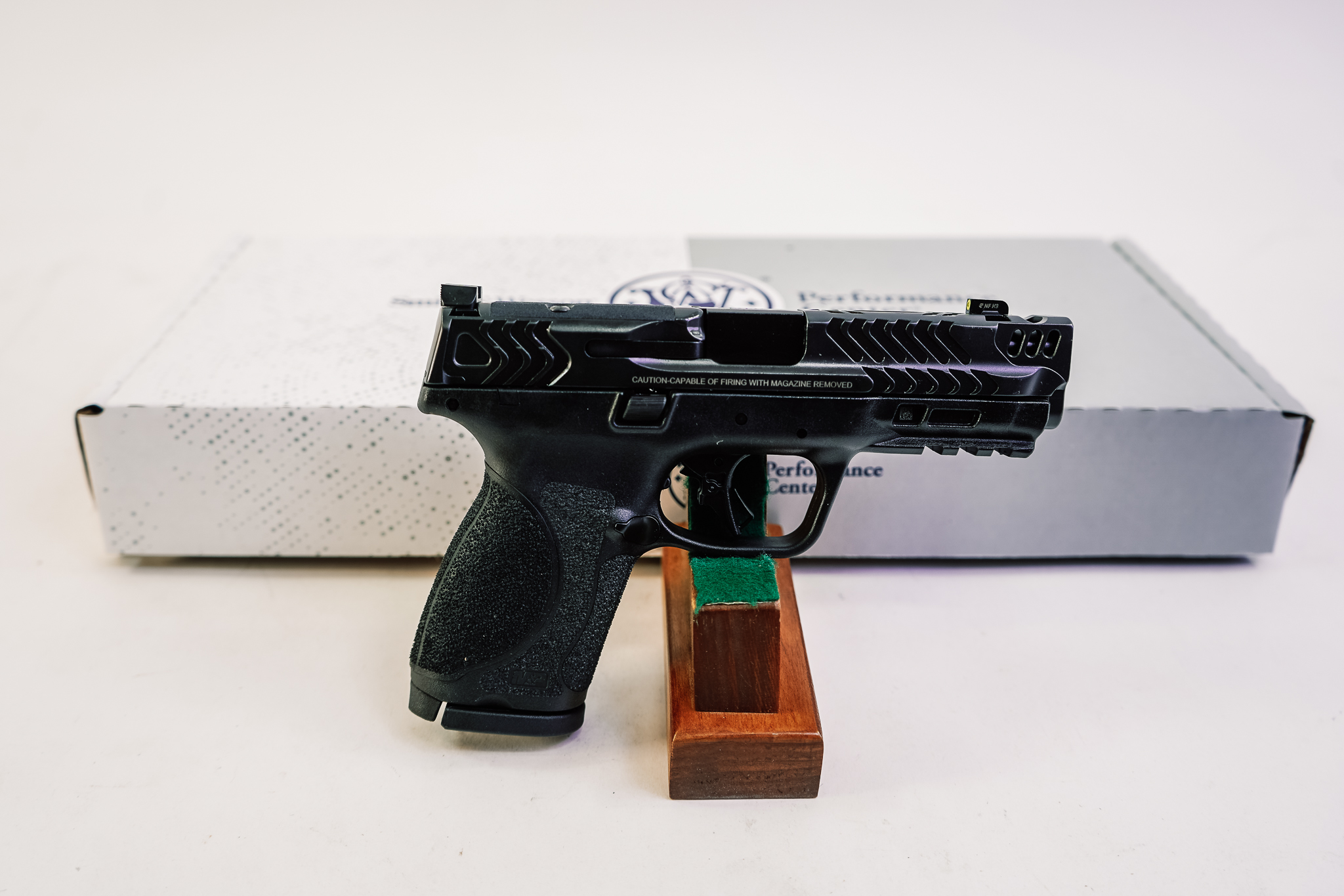 SMITH & WESSON M&P9 2.0 COMPACT CARRY COMP 9MM 4" BBL PERF CNTR