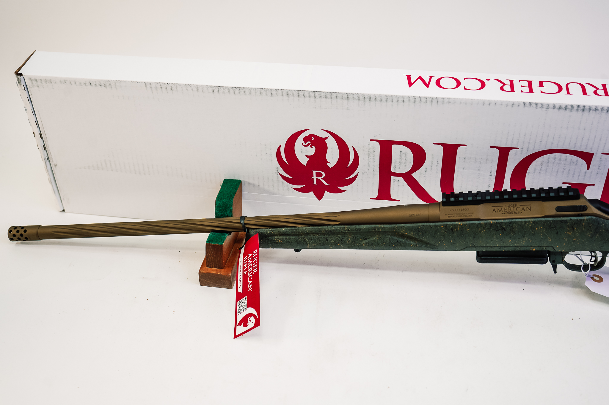 Ruger 46934 American Predator Gen II, 6mm Creedmoor, 22" TB, Green Splatter