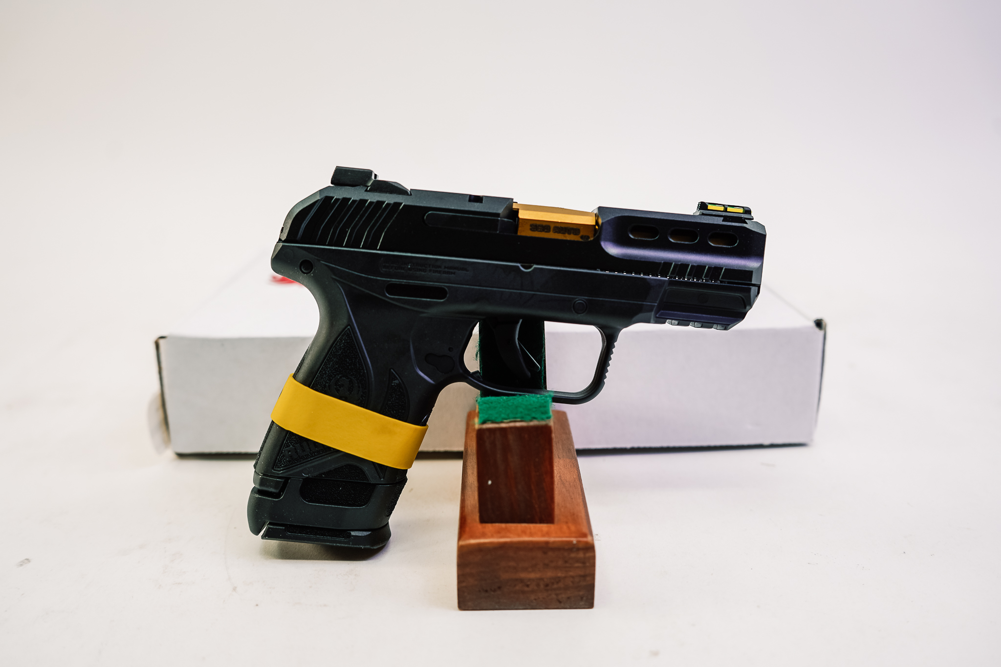 Ruger Security-380 380 ACP BLK/GLD 3856 15+1, 3.42"