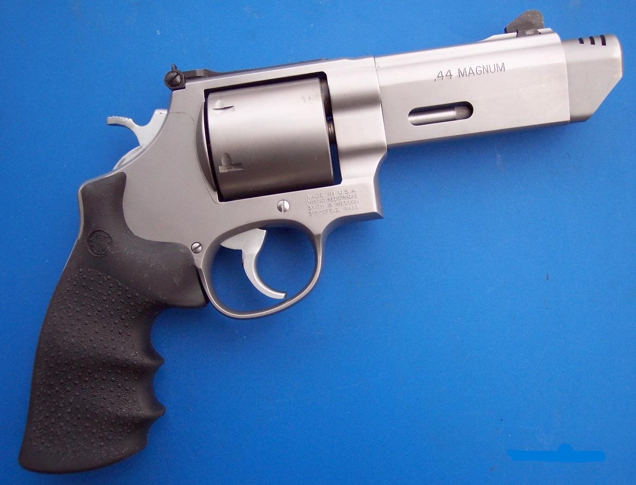 PRICE REDUCED $1250 *MINT* Smith & Wesson Model 629-5 V Comp PC Revolver .44