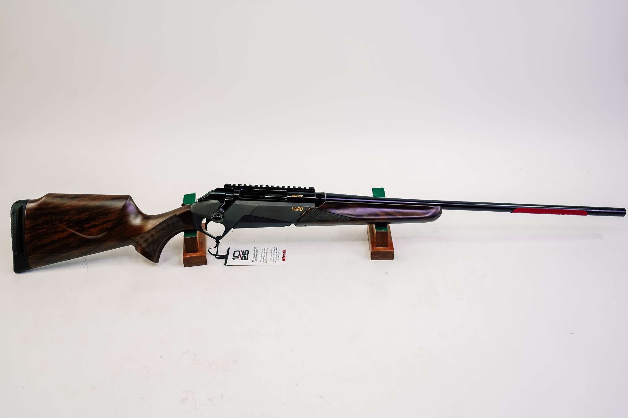 BENELLI BE.S.T. LUPO WALNUT BOLT ACTION 300 WIN MAG 24"
