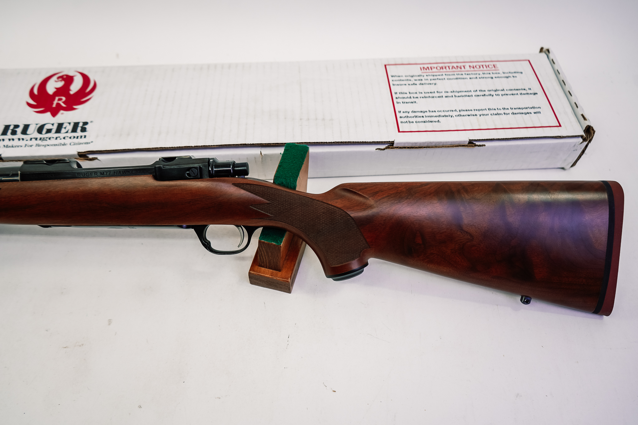 Ruger Hawkeye Rifle 7 mm Rem Mag 24" Satin Blue Walnut