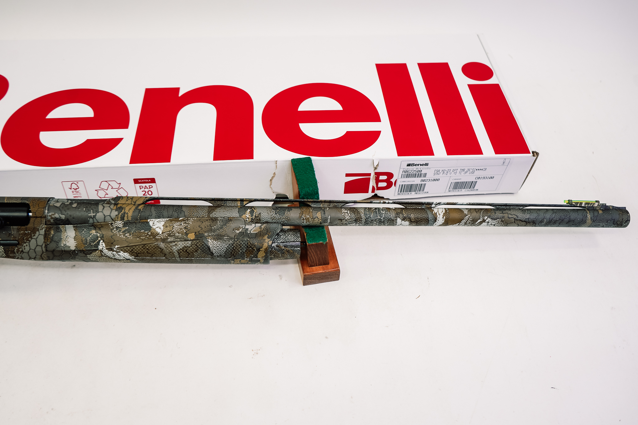 USED BENELLI M2 TIMBER 12GA 26"