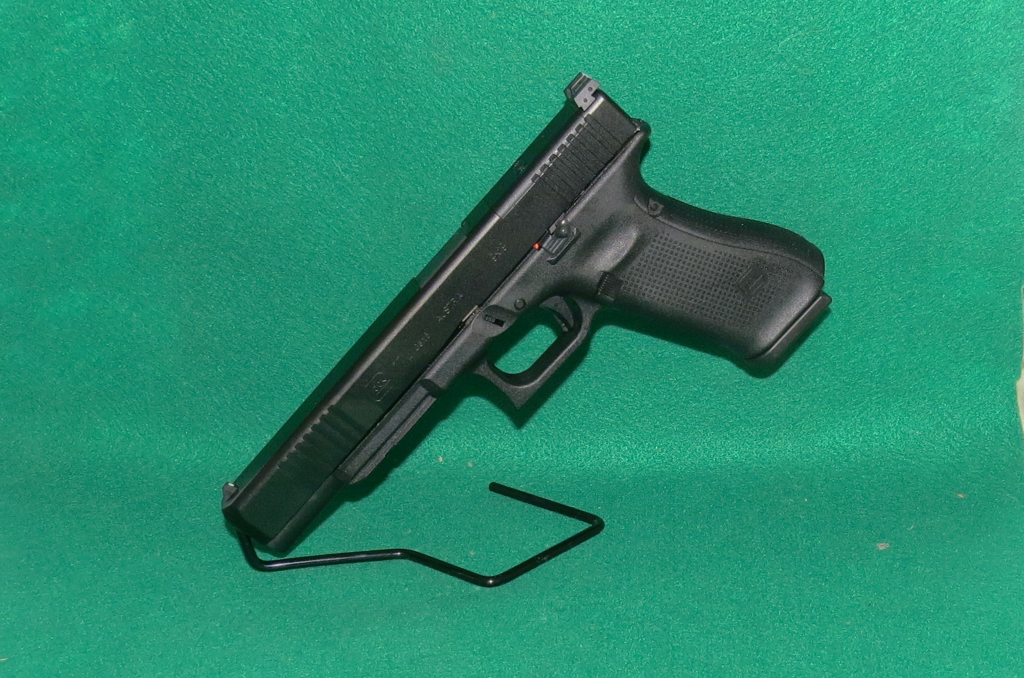 Glock 17 L MOS Gen 5 #11425 & 26