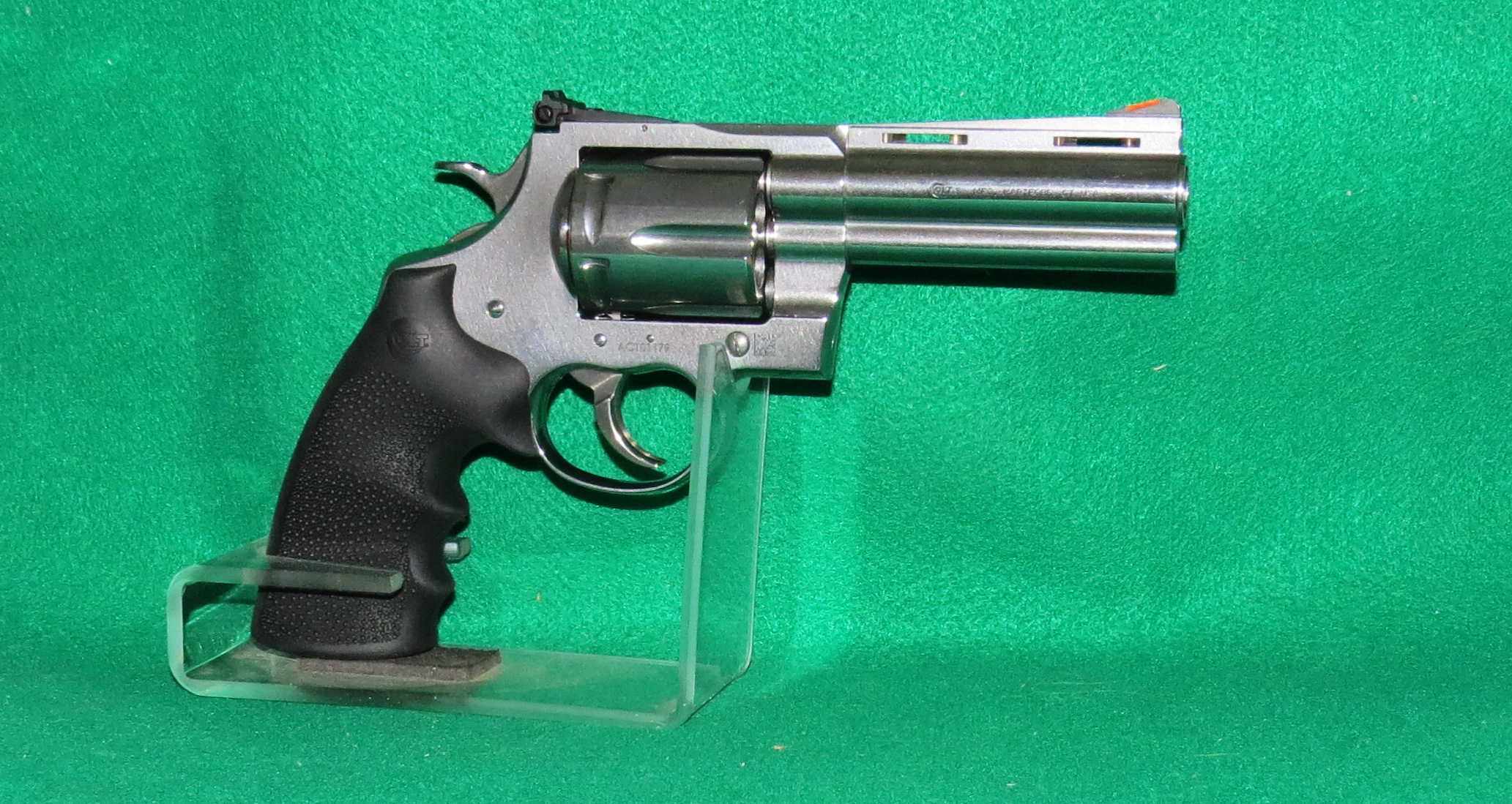 Colt Anaconda #10643 (new issue)