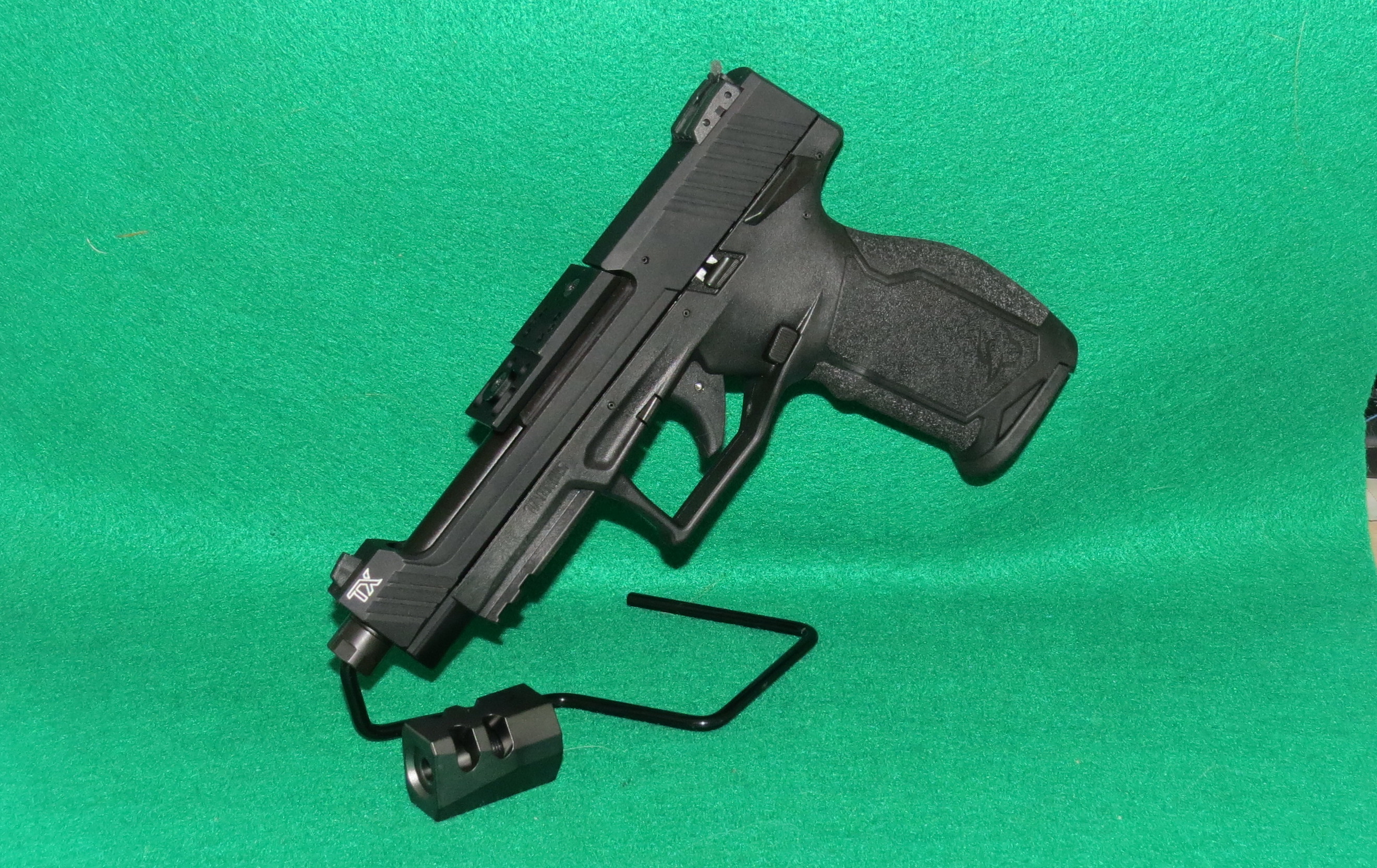 Taurus TX 22 Competition