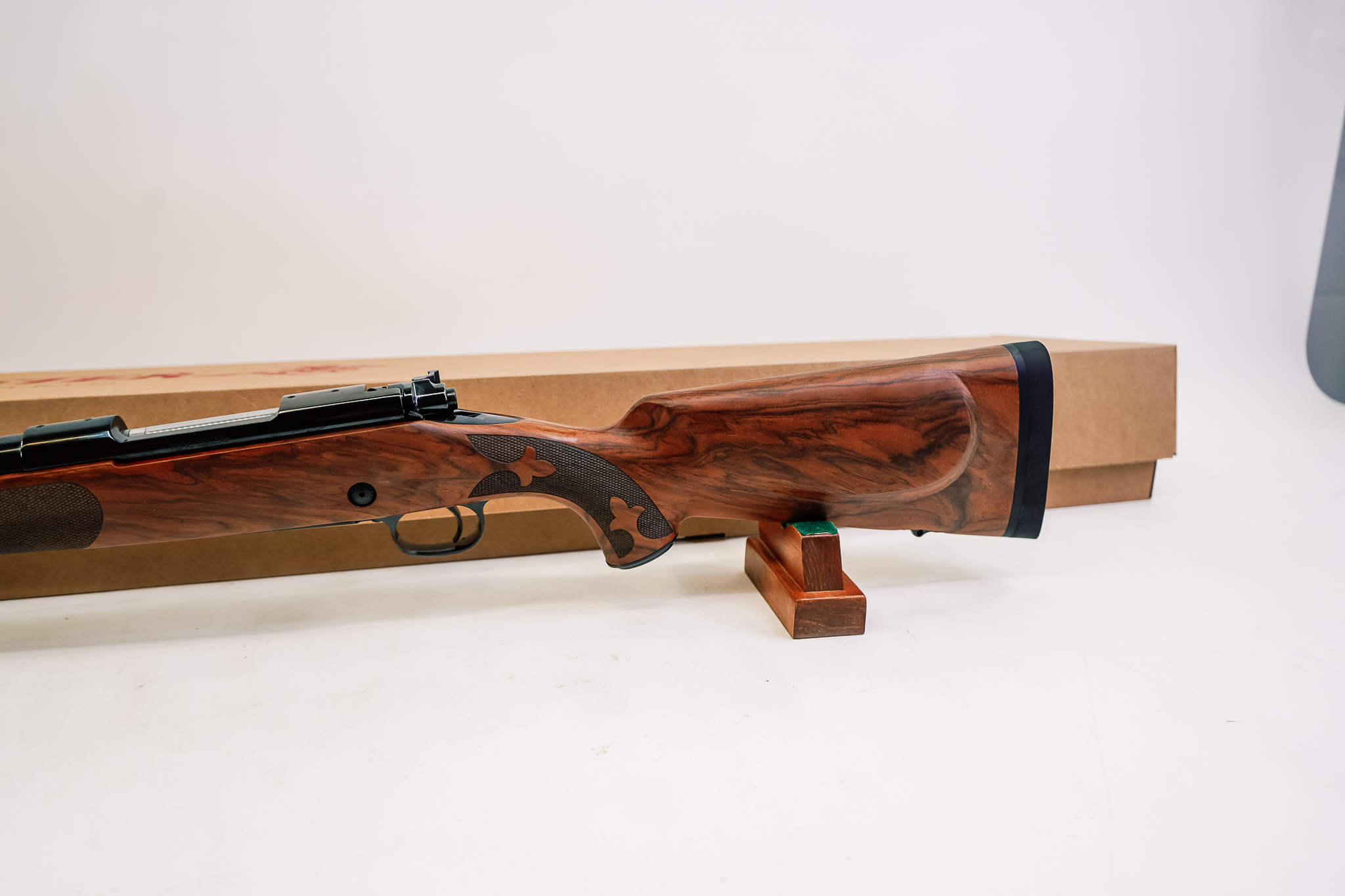 Winchester Repeating Arms 535239226 Model 70 Super Grade Full Size 270 Win