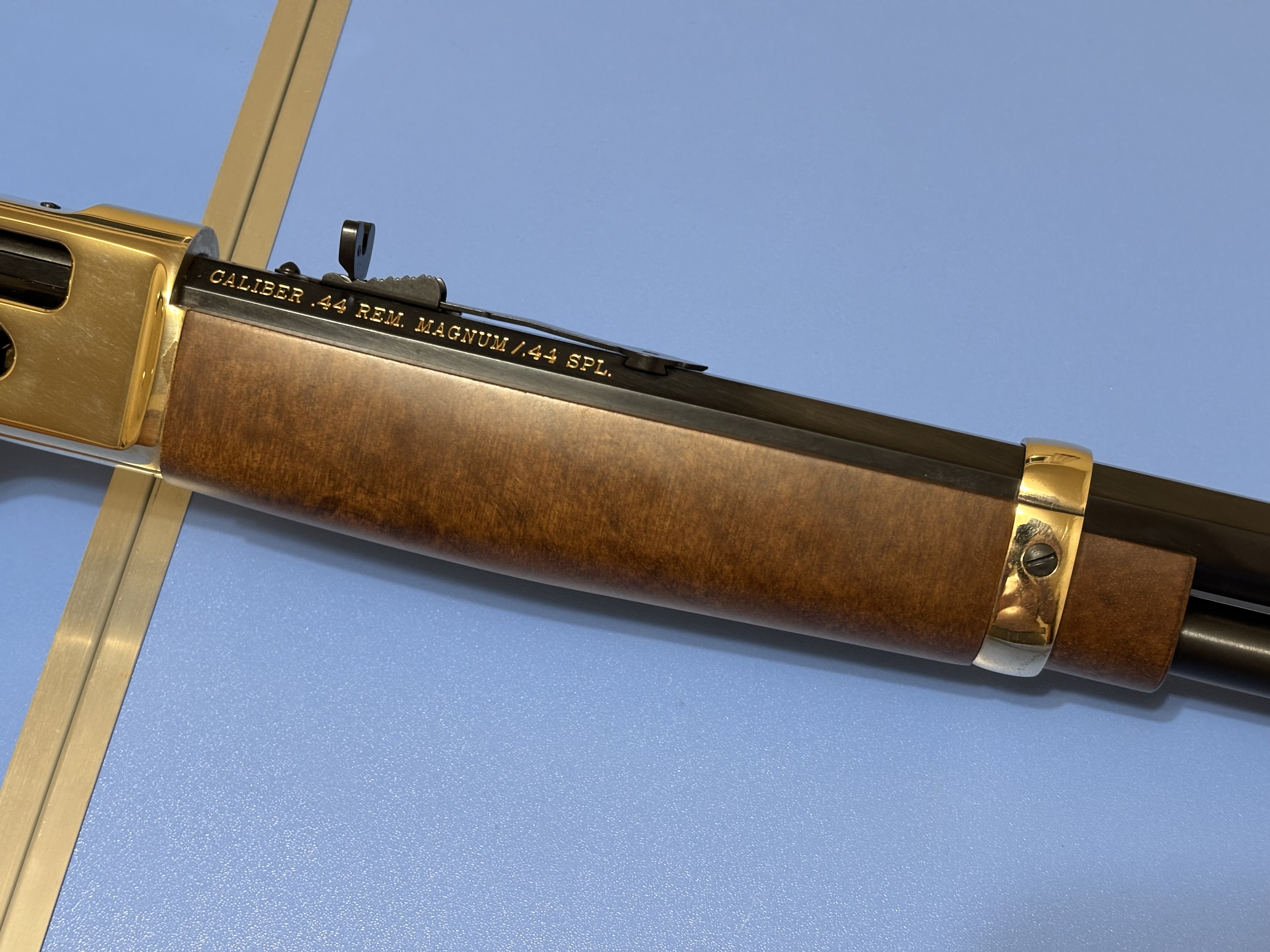 Henry Big Boy Brass Side Gate Lever Action Rifle .44MAG/44SPL 10+1 20" Oct. Barrel SKU:H006G FNIB