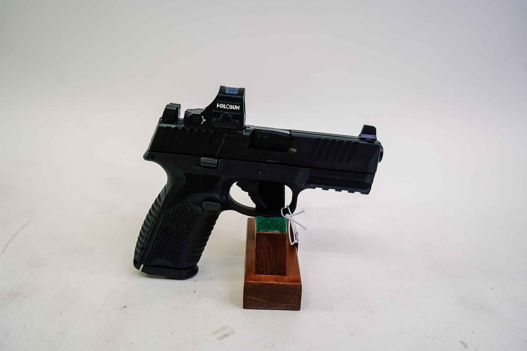 FN 66101930 509M MRD w/Optic Mid-Size 9mm Luger 17+1/24+1 4"