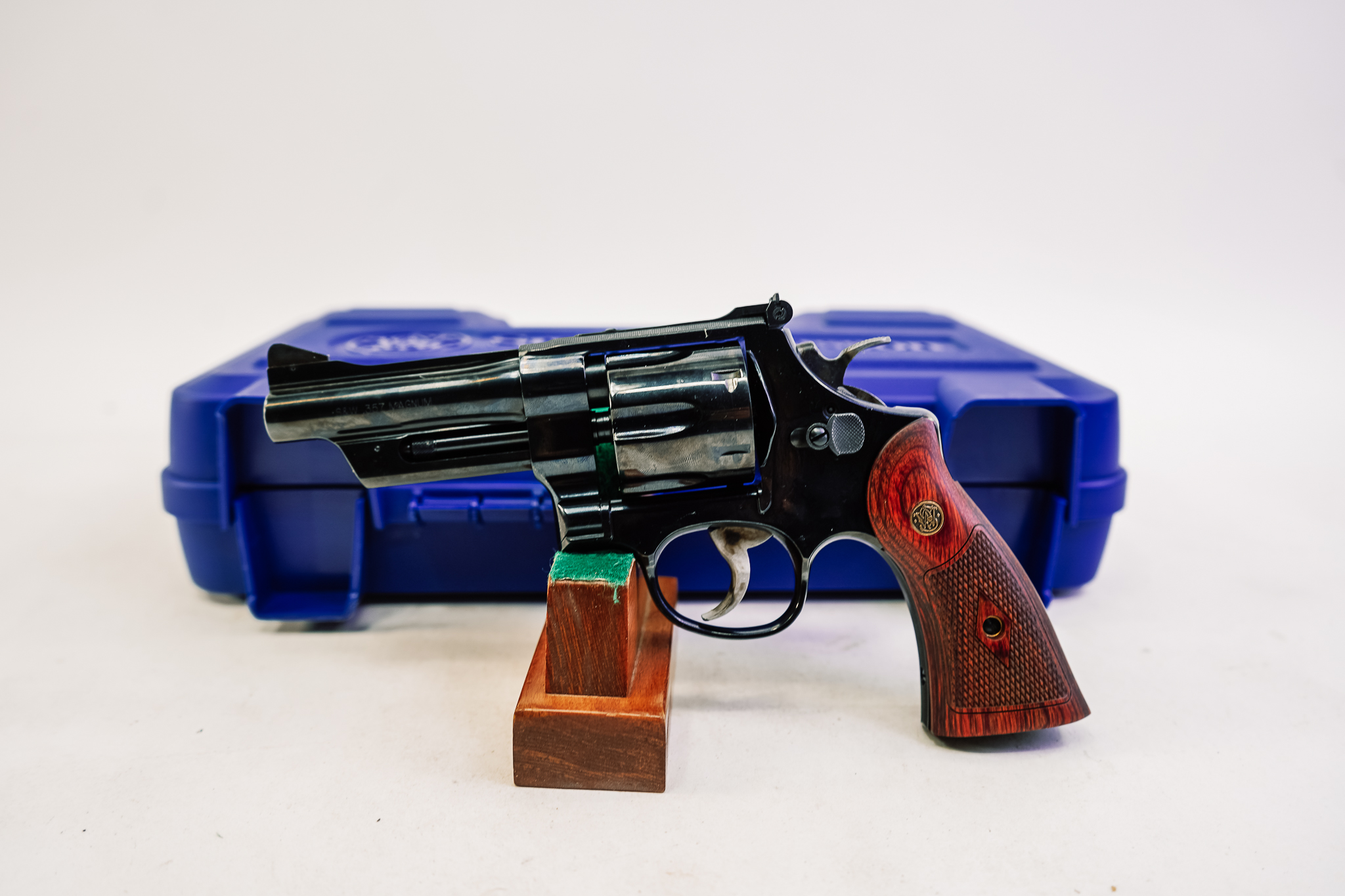USED SMITH & WESON 27-9 357MAG 4"