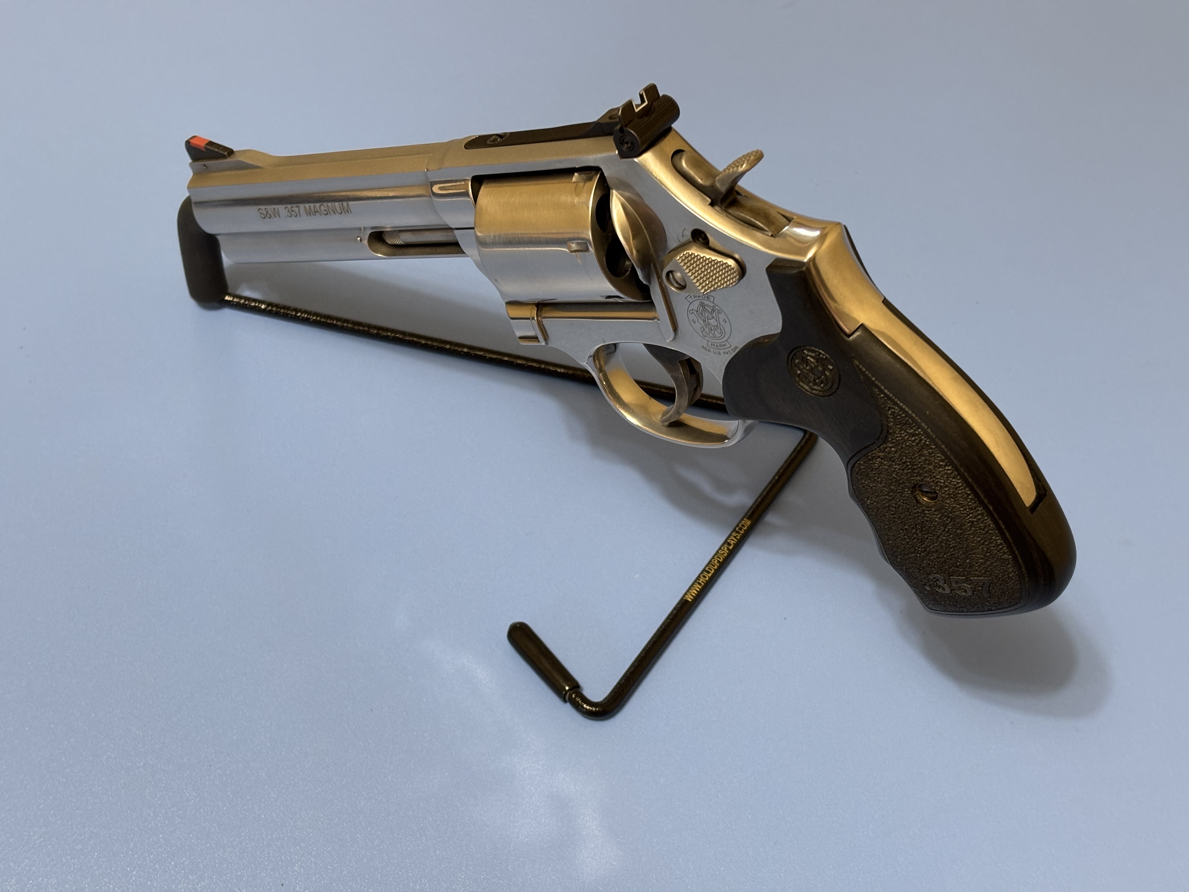 Smith & Wesson 686 Plus .357MAG 7-Shot 5" SS Revolver One Owner Like New