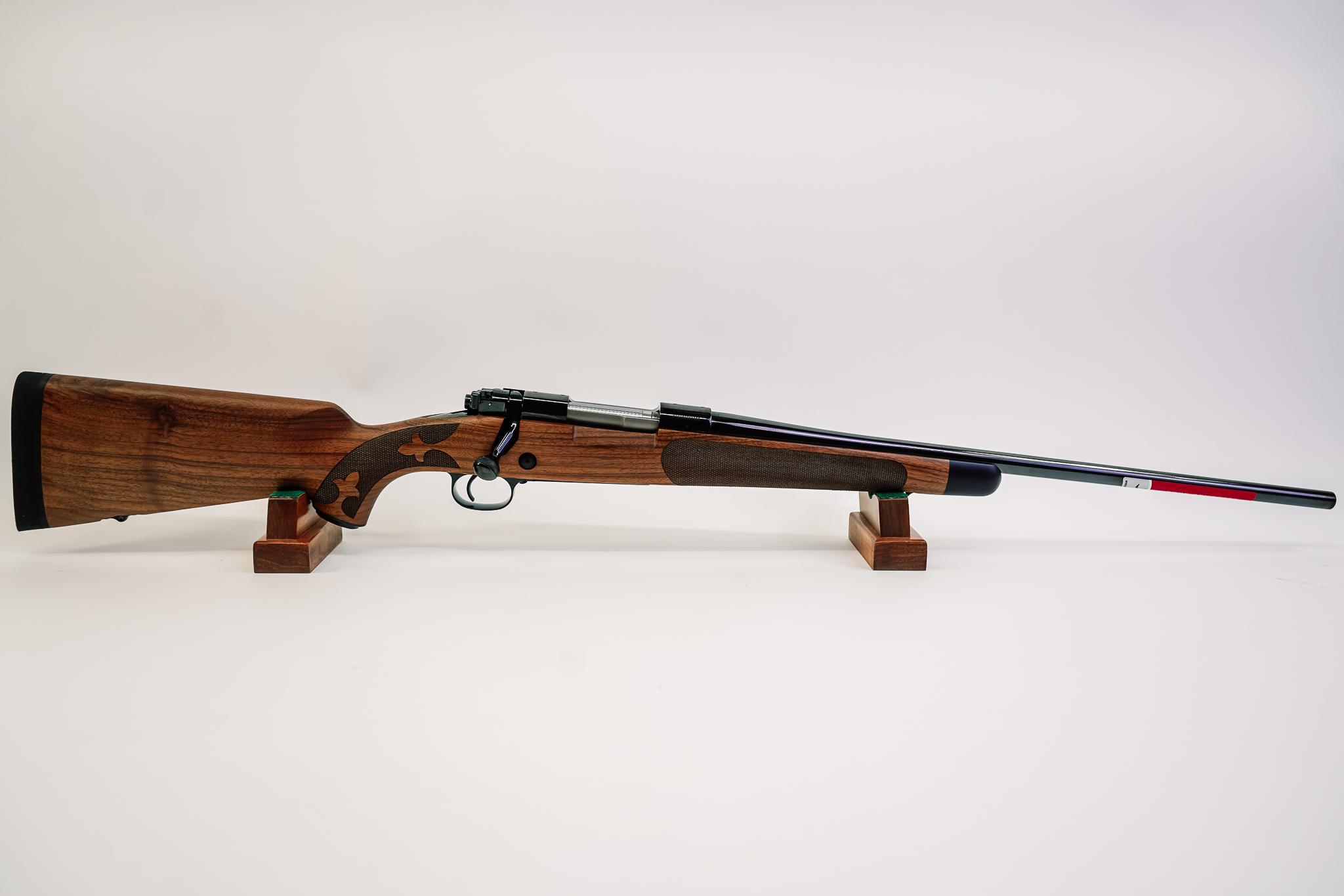 Model 70 Super Grade - 243 Win - 22" Barrel - Grade III French Walnut - 5+1
