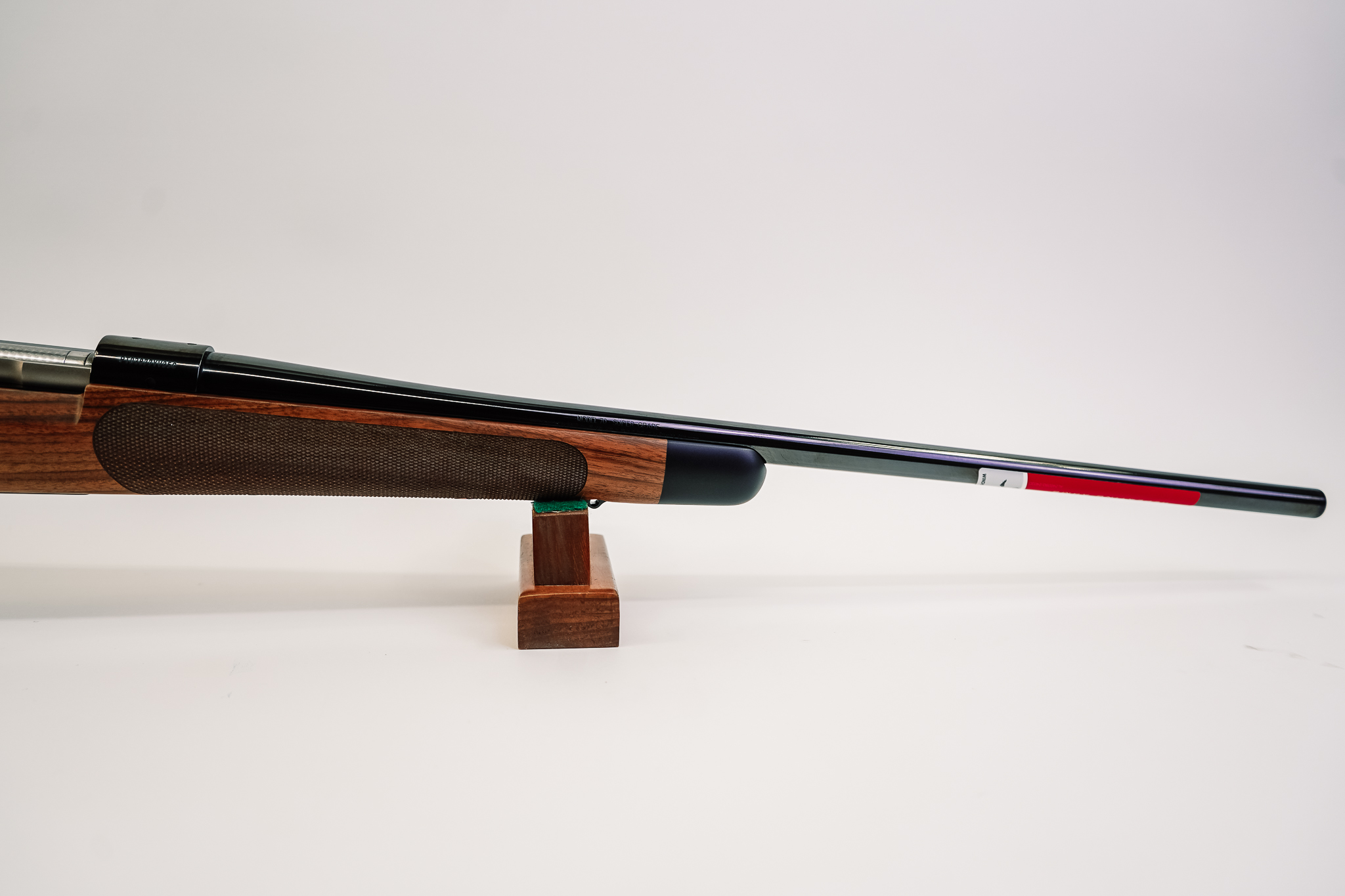 Model 70 Super Grade - 243 Win - 22" Barrel - Grade III French Walnut - 5+1
