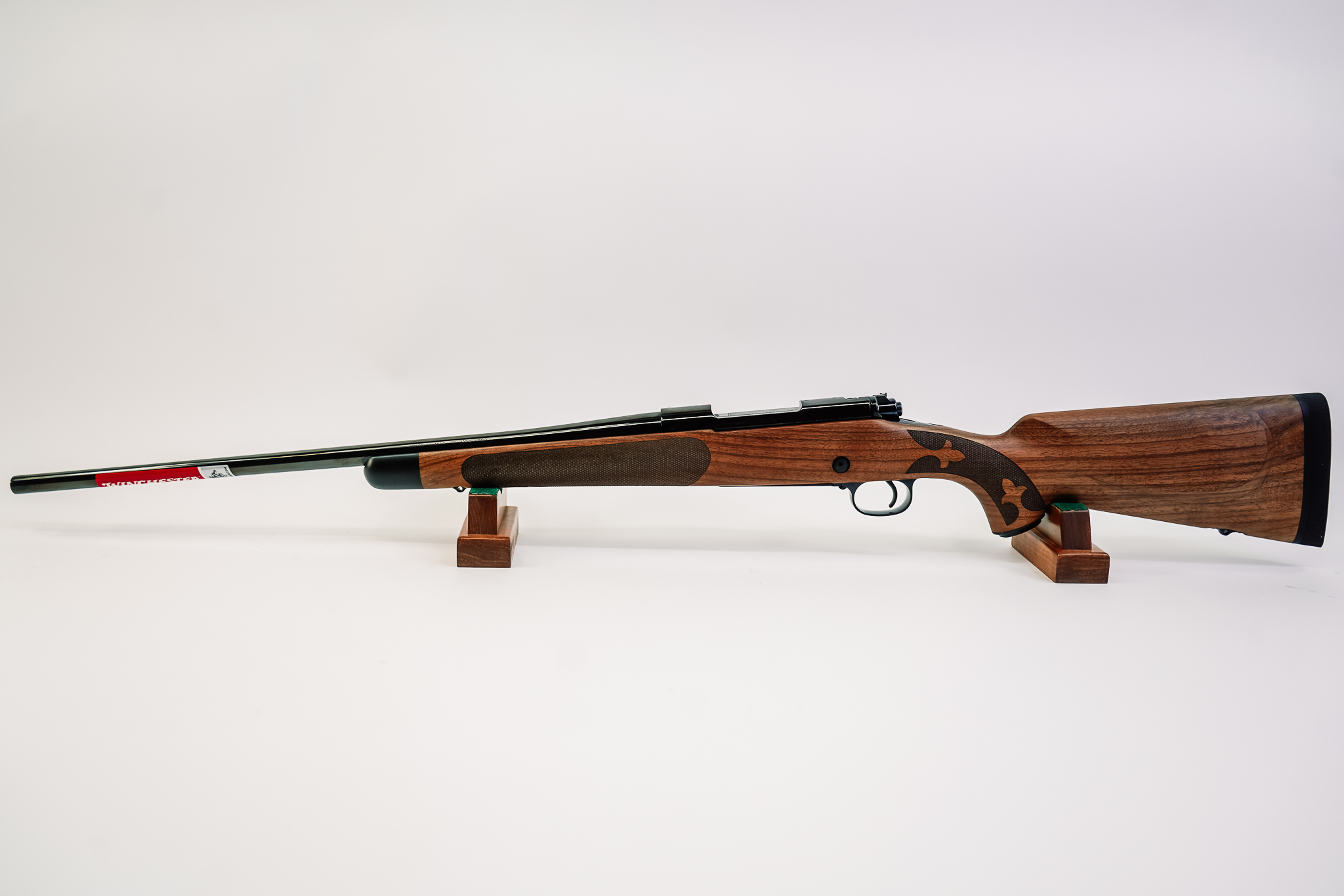 Model 70 Super Grade - 243 Win - 22" Barrel - Grade III French Walnut - 5+1