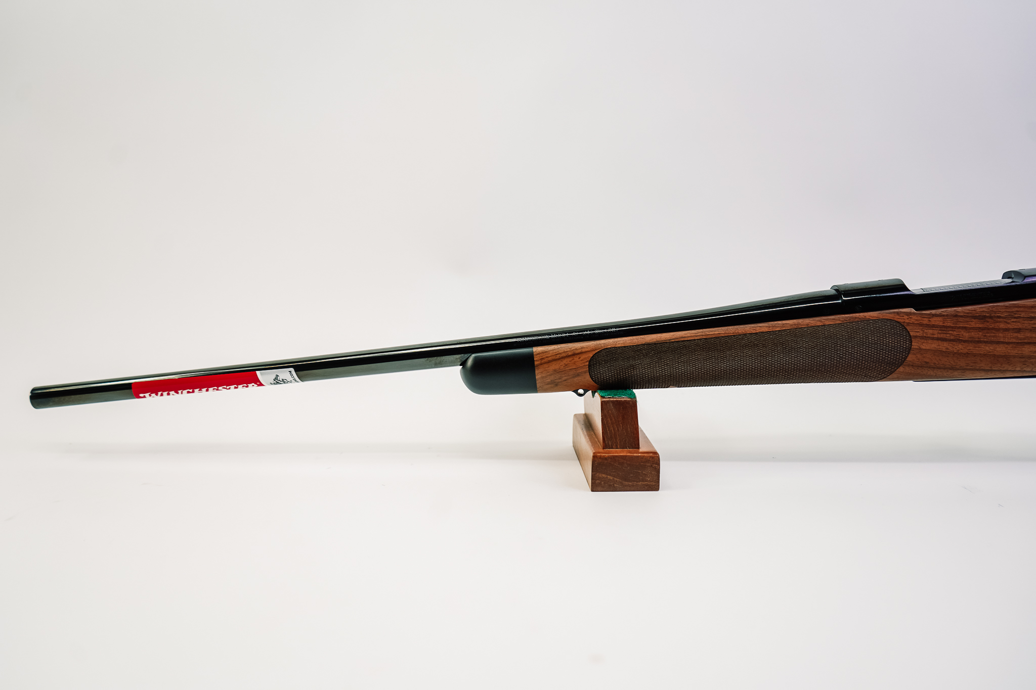 Model 70 Super Grade - 243 Win - 22" Barrel - Grade III French Walnut - 5+1