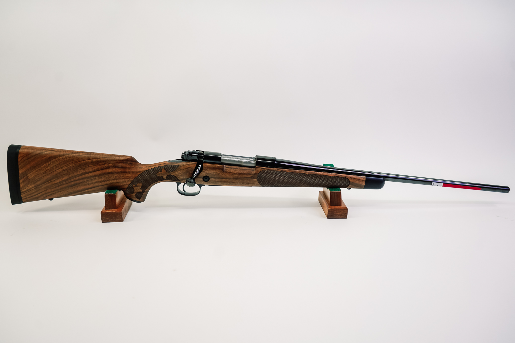 Model 70 Super Grade - 243 Win - 22" Barrel - Grade III French Walnut - 5+1