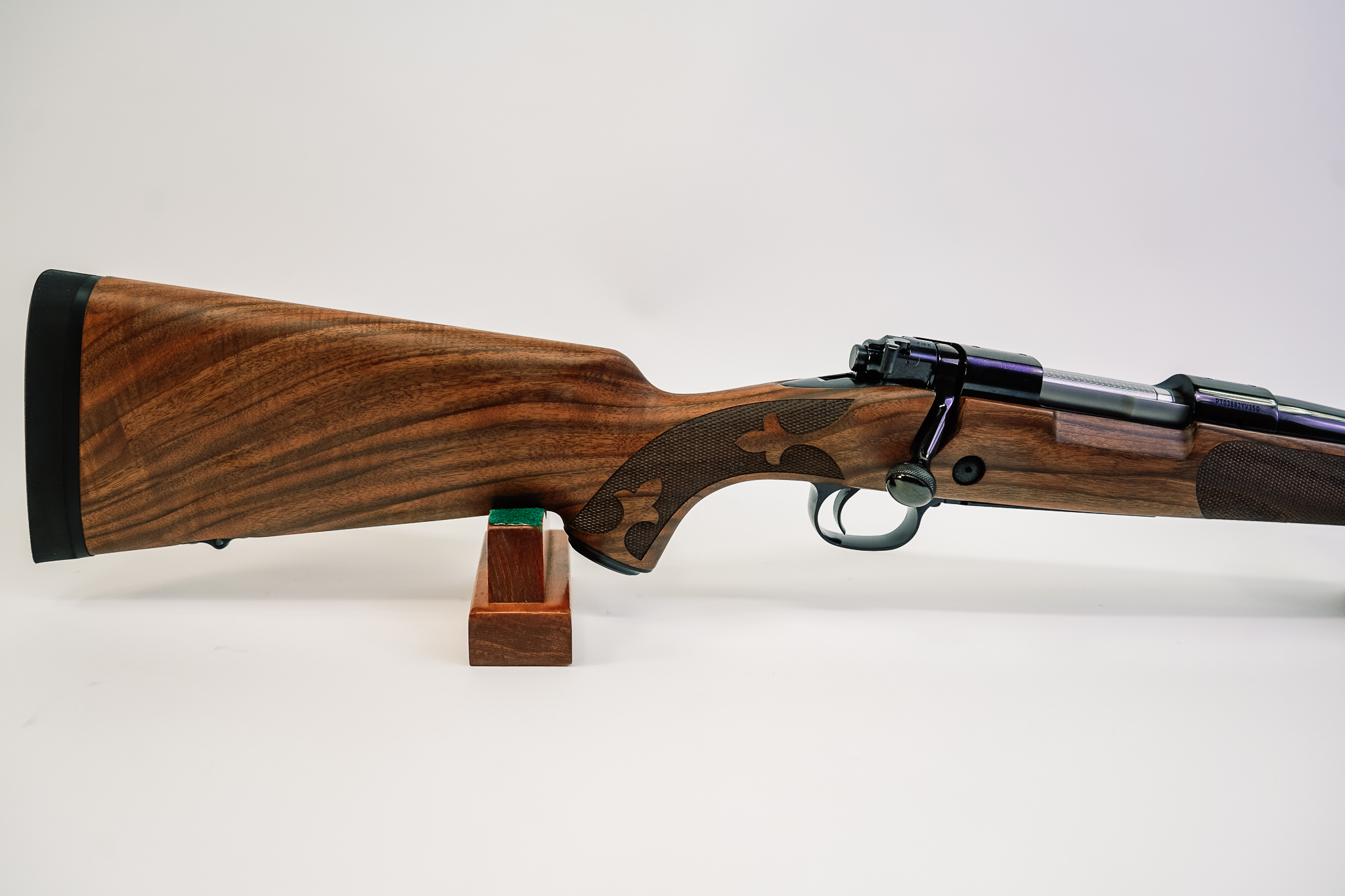 Model 70 Super Grade - 243 Win - 22" Barrel - Grade III French Walnut - 5+1