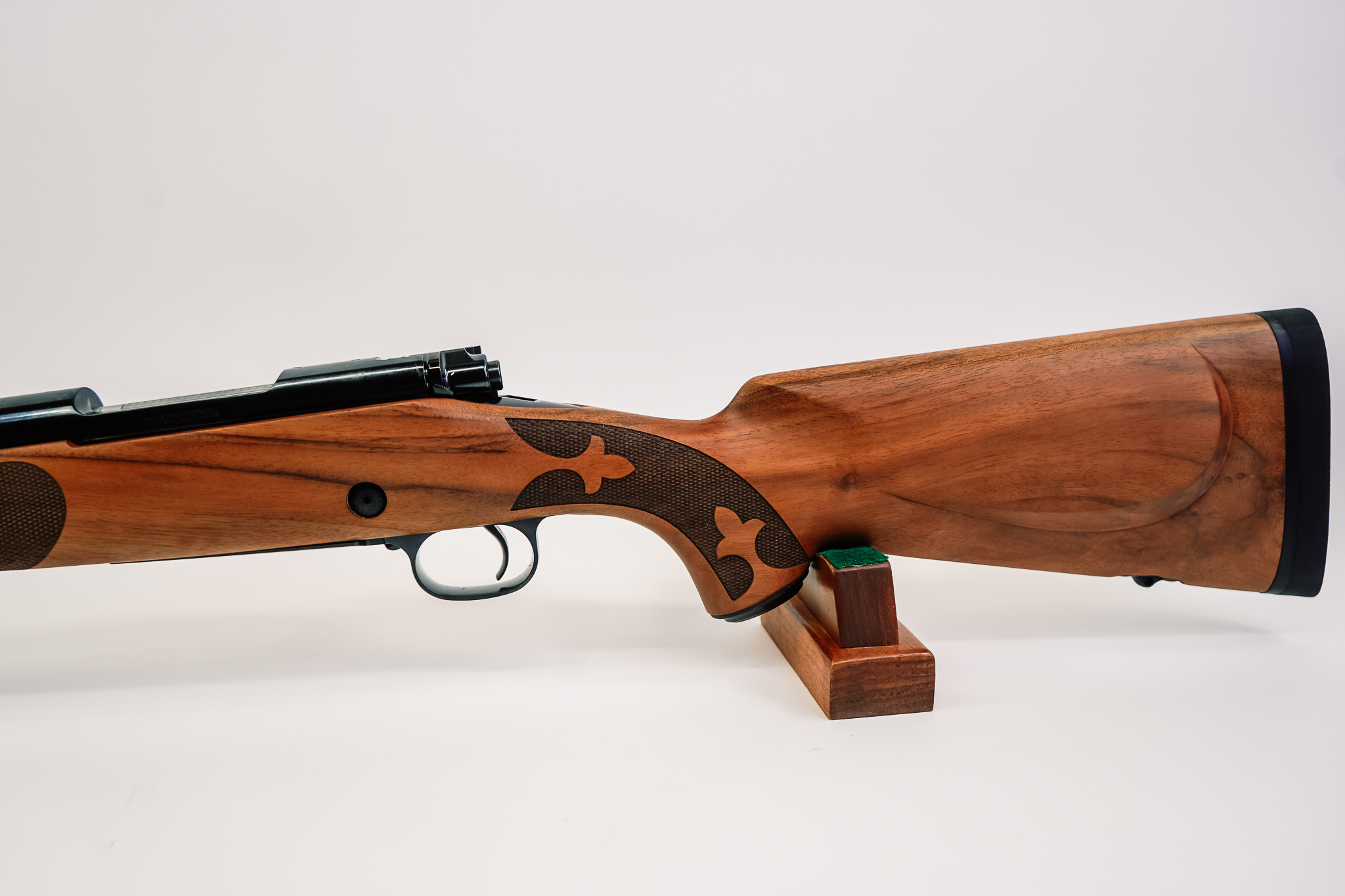 Winchester Model 70 Super Grade 243 Win Caliber AAA FRENCH WALNUT