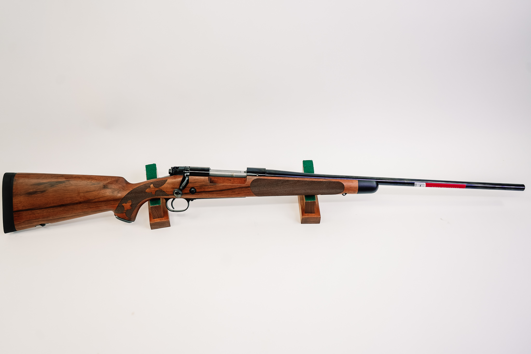 Winchester 535239228 Model 70 Super Grade Full Size 30-06 AAA French Walnut