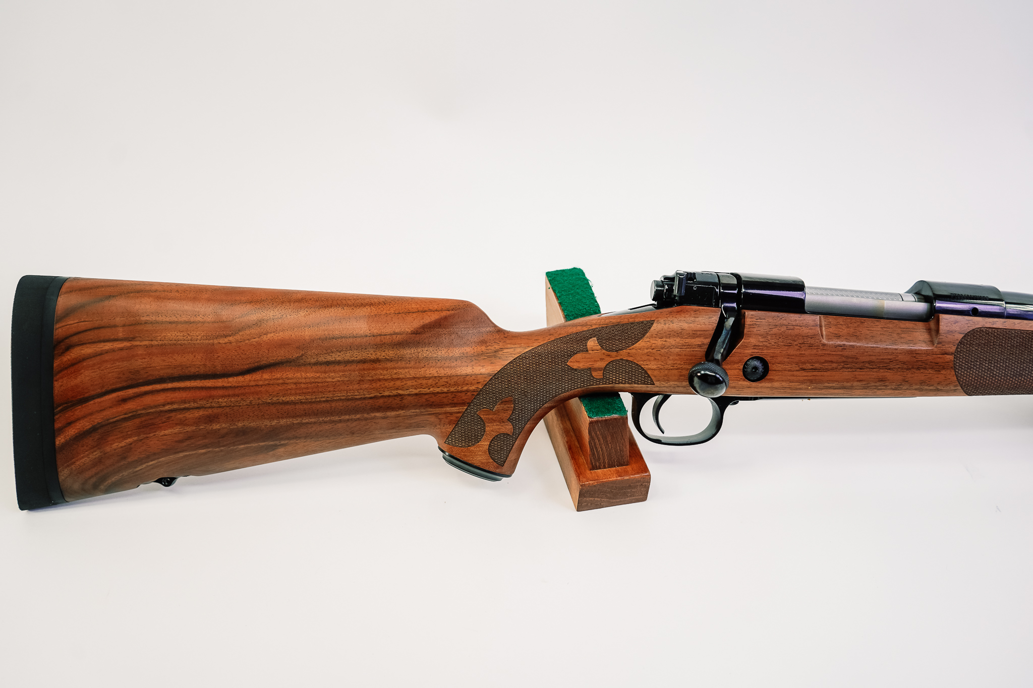 Winchester 535239220 Model 70 Super Grade 308 Win AAA French Walnut