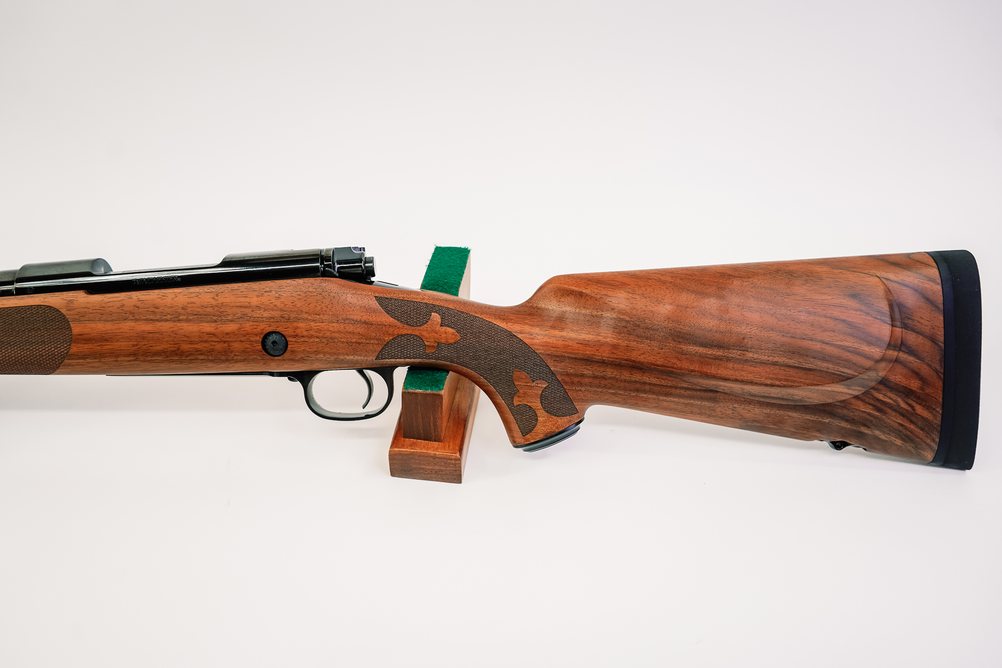 Winchester 535239220 Model 70 Super Grade 308 Win AAA French Walnut