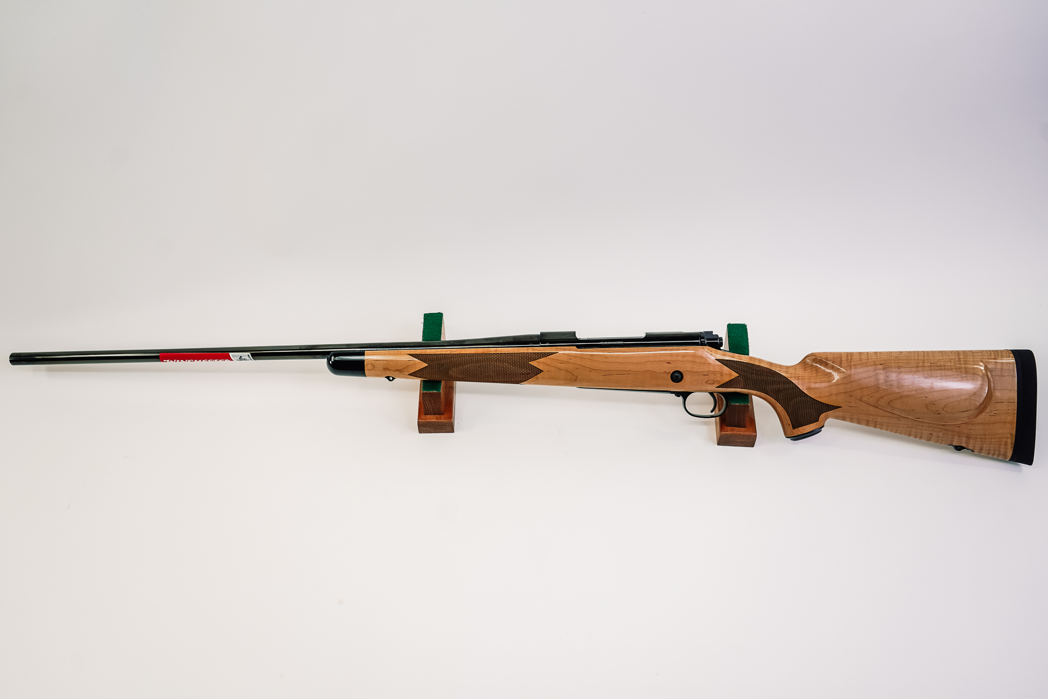 Winchester 535218233 Model 70 Super Grade AAAA Maple 300 Win Mag 3+1 26"