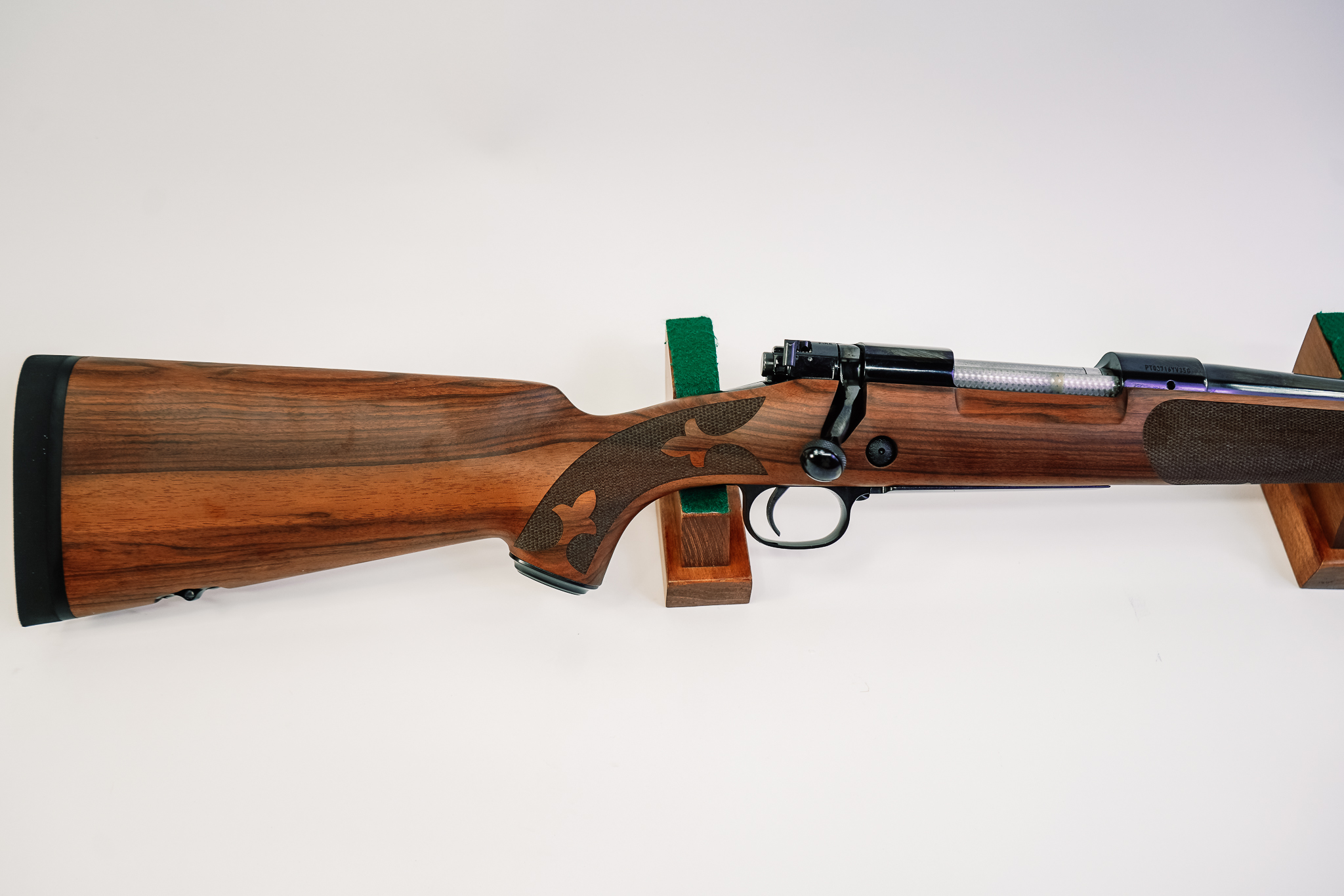 Winchester 535239228 Model 70 Super Grade Full Size 30-06 AAA French Walnut