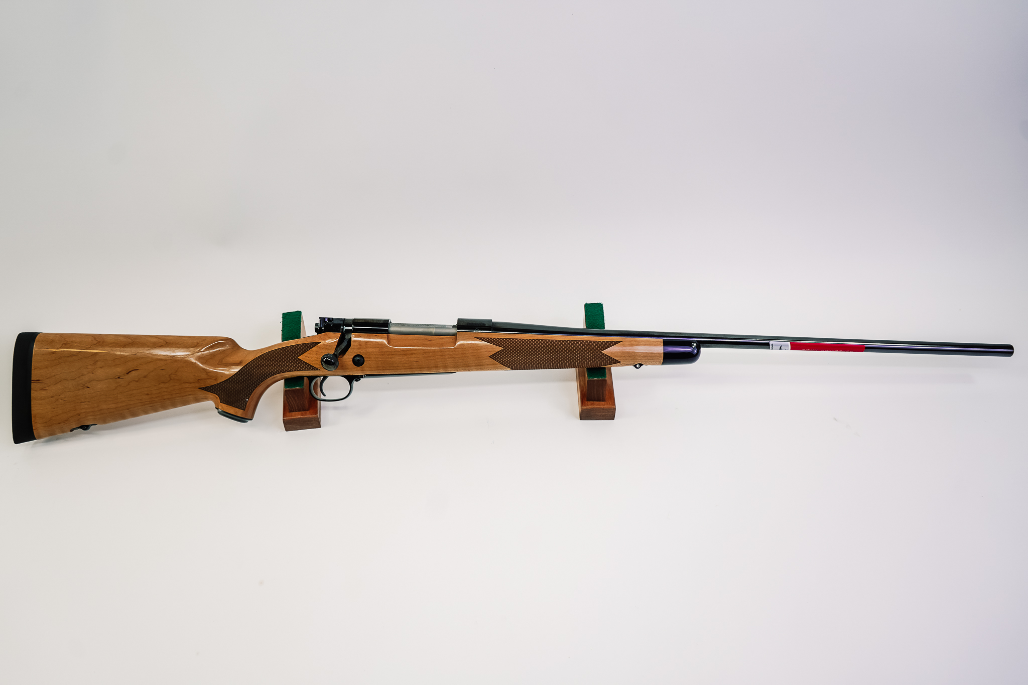 Winchester 535218233 Model 70 Super Grade AAAA Maple 300 Win Mag 3+1 26"