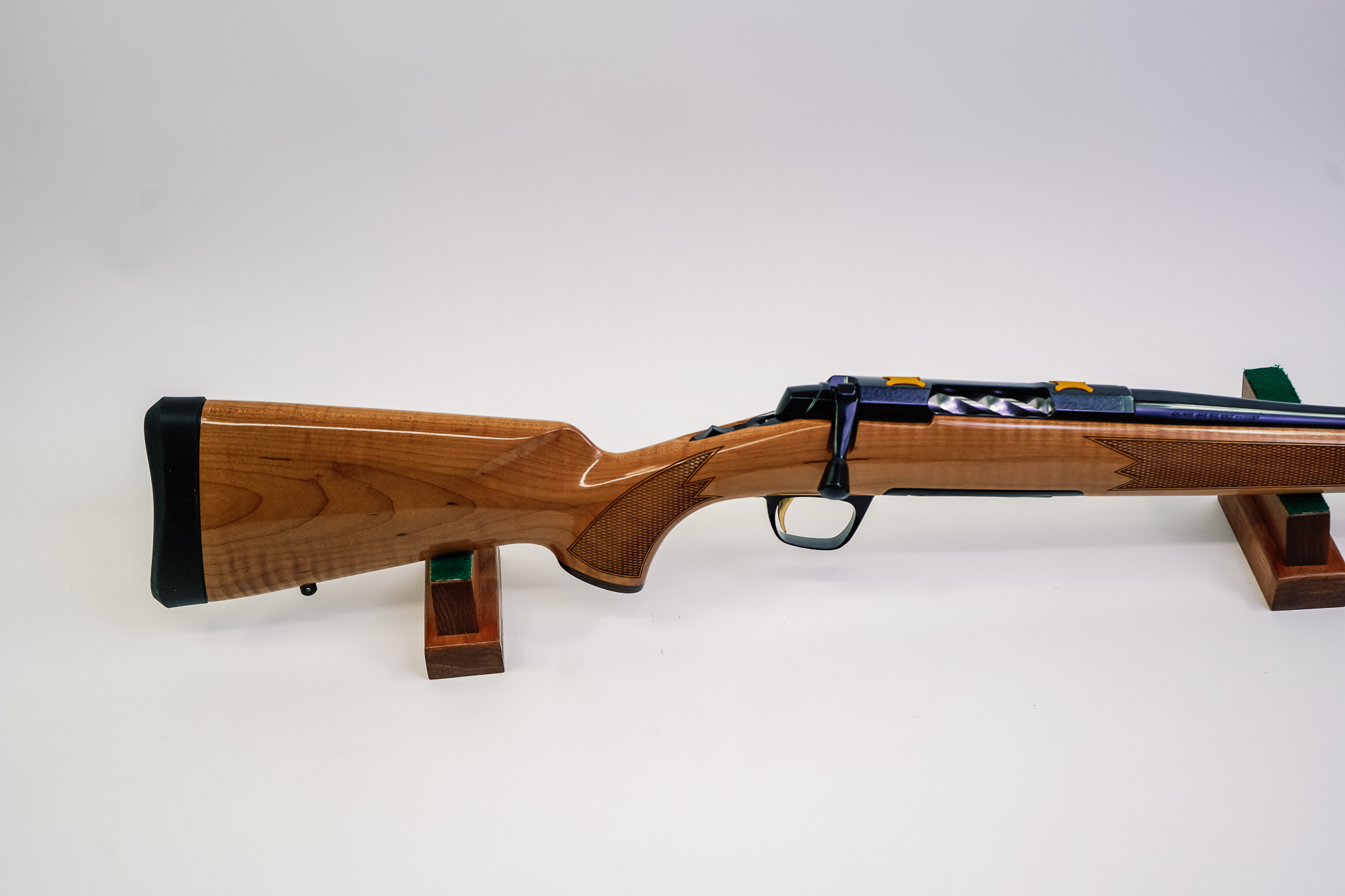 Browning 036080211 X-Bolt 2 Medallion Gloss AAAA Maple 243 Win 4+1 22"