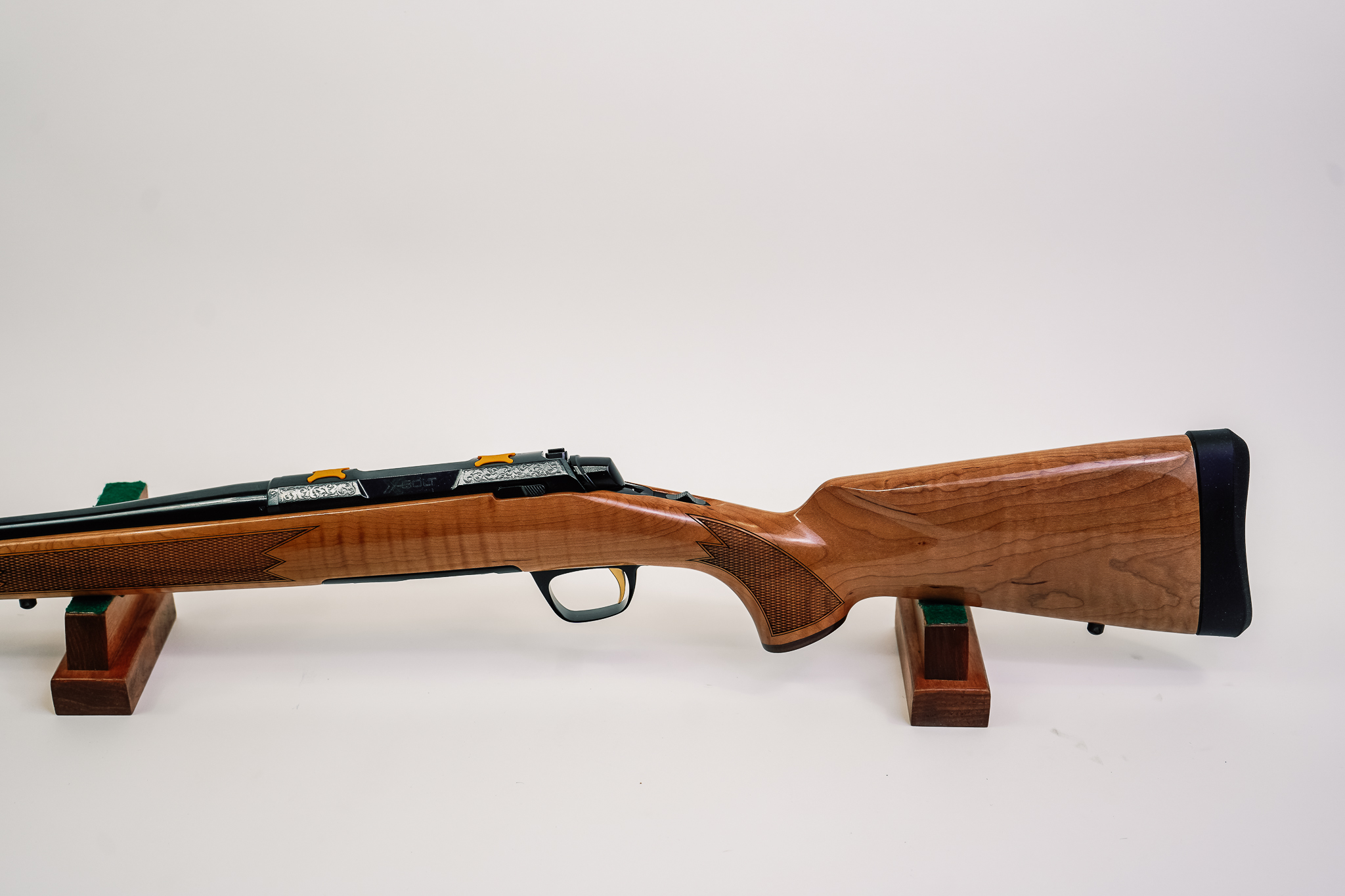 Browning 036080211 X-Bolt 2 Medallion Gloss AAAA Maple 243 Win 4+1 22"