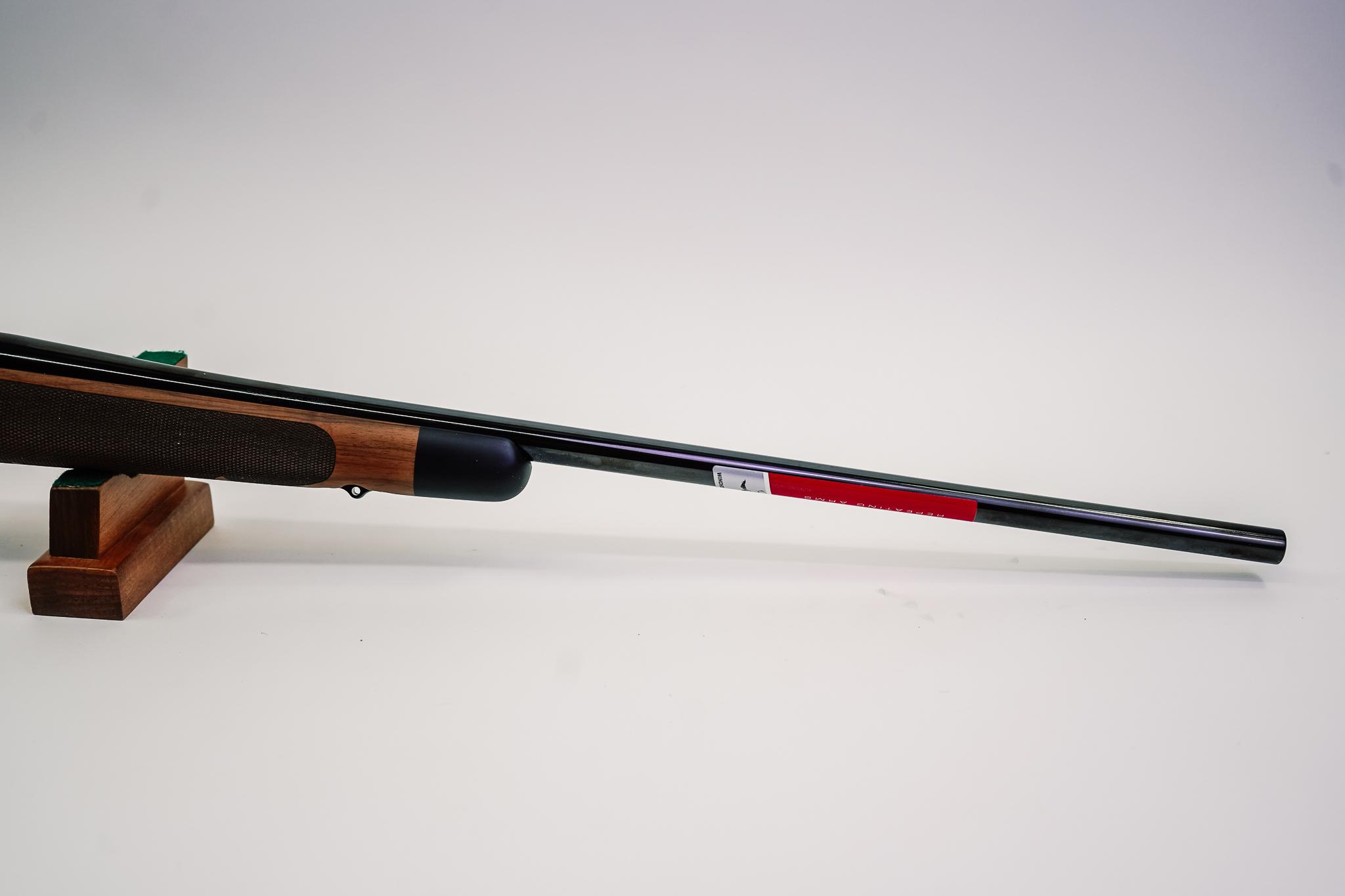 Winchester 535239228 Model 70 Super Grade Full Size 30-06 AAA French Walnut