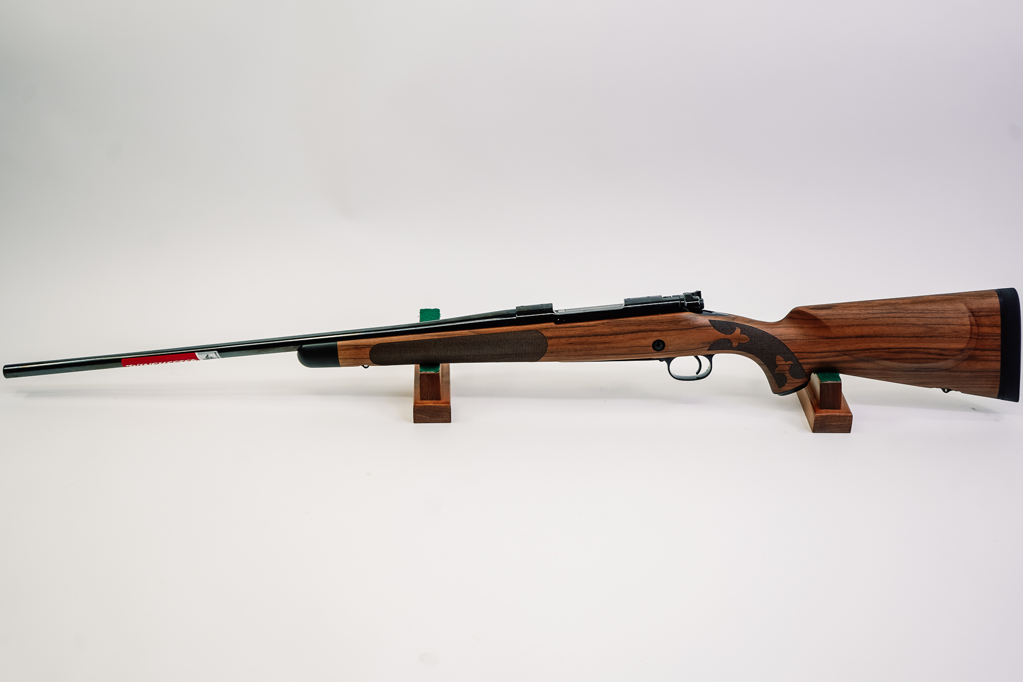 Winchester 535239228 Model 70 Super Grade Full Size 30-06 AAA French Walnut